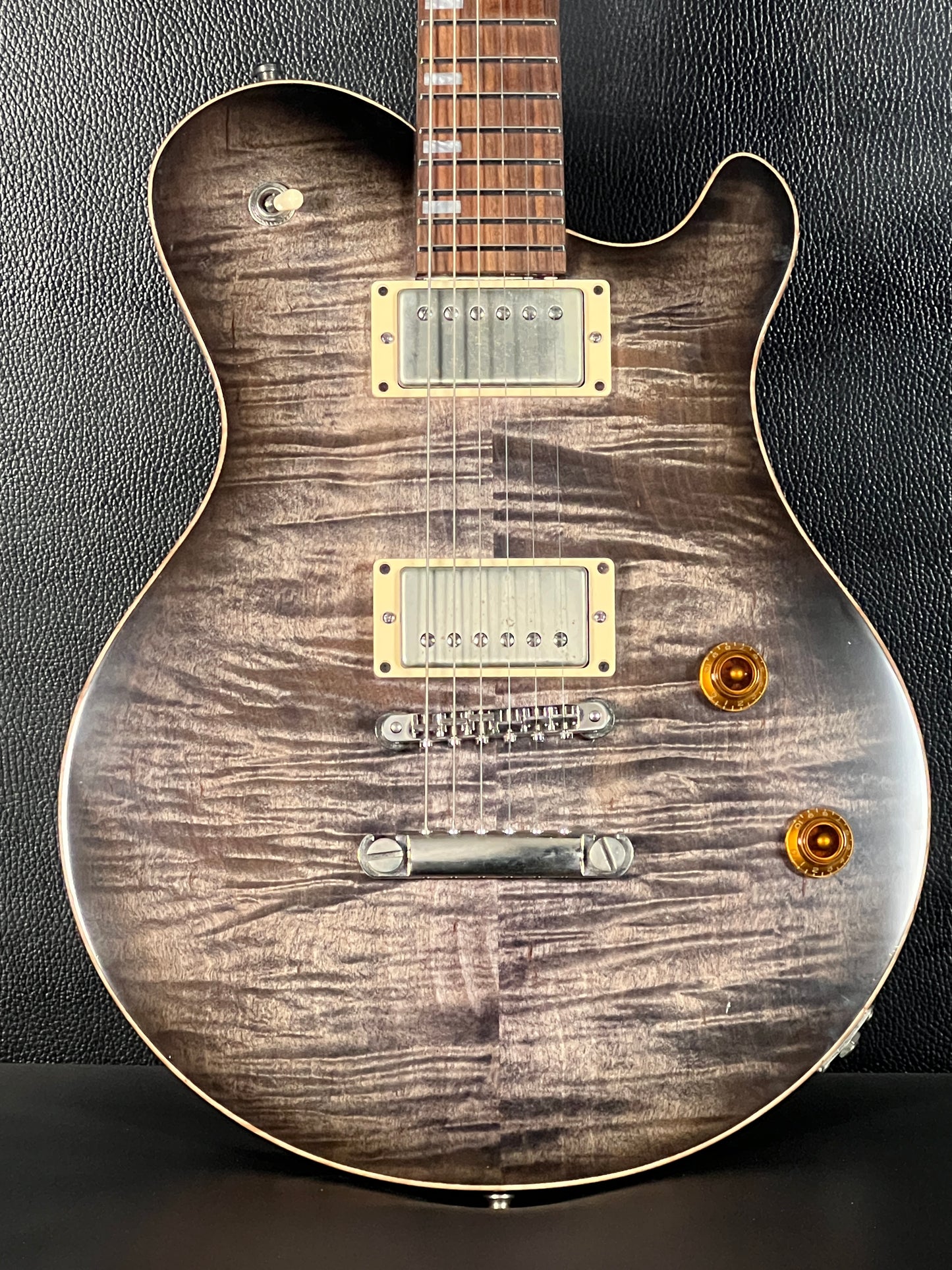 2018 USA Friedman Custom Shop Metro D Charcoal Black Burst Finish (PRE-OWNED)