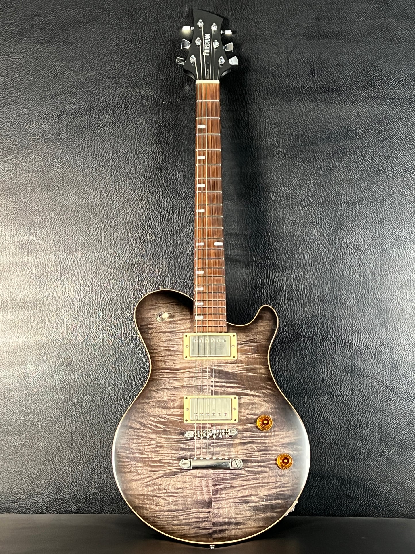 2018 USA Friedman Custom Shop Metro D Charcoal Black Burst Finish (PRE-OWNED)