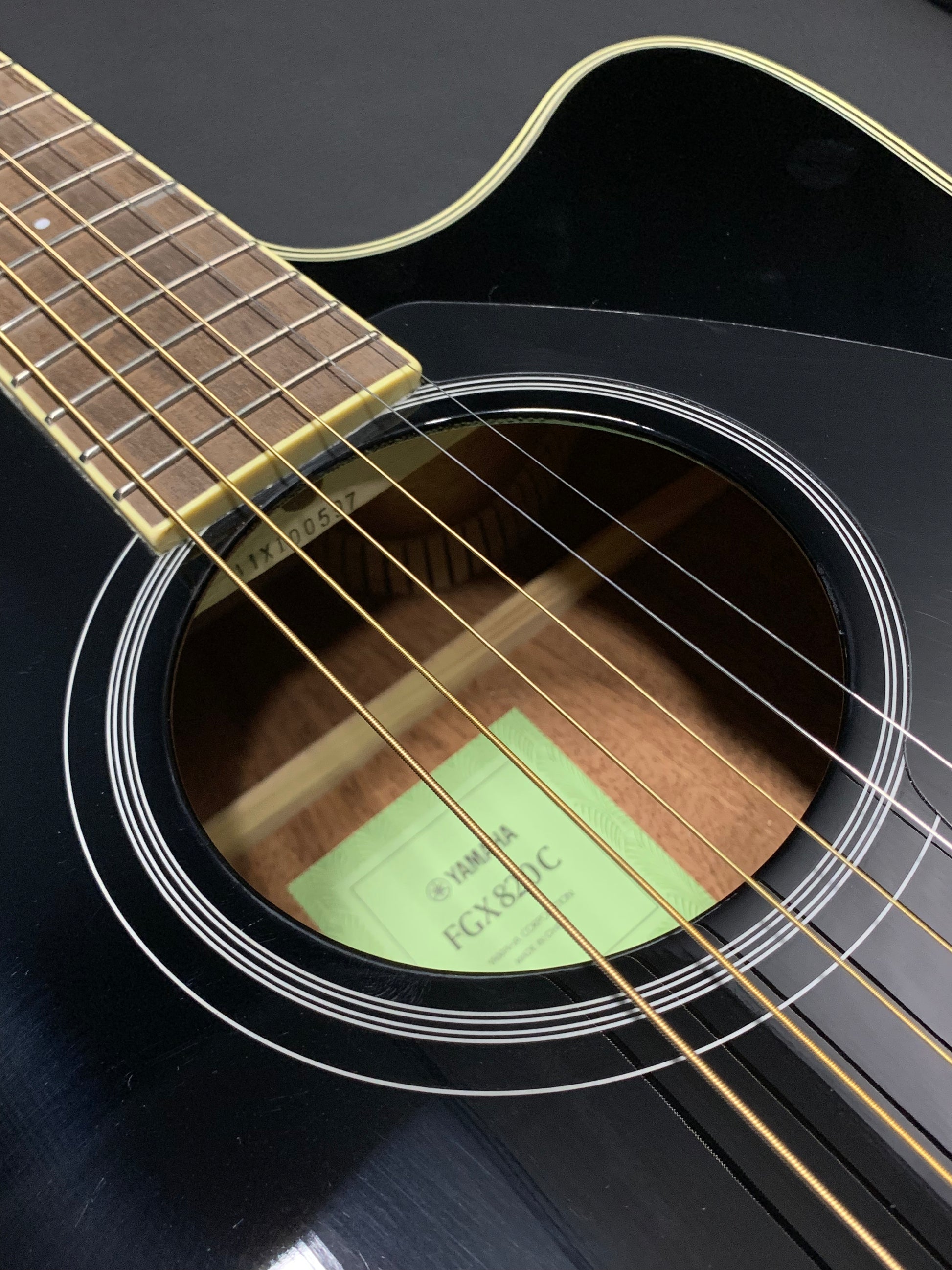 Đàn Guitar Acoustic Yamaha FGX820C