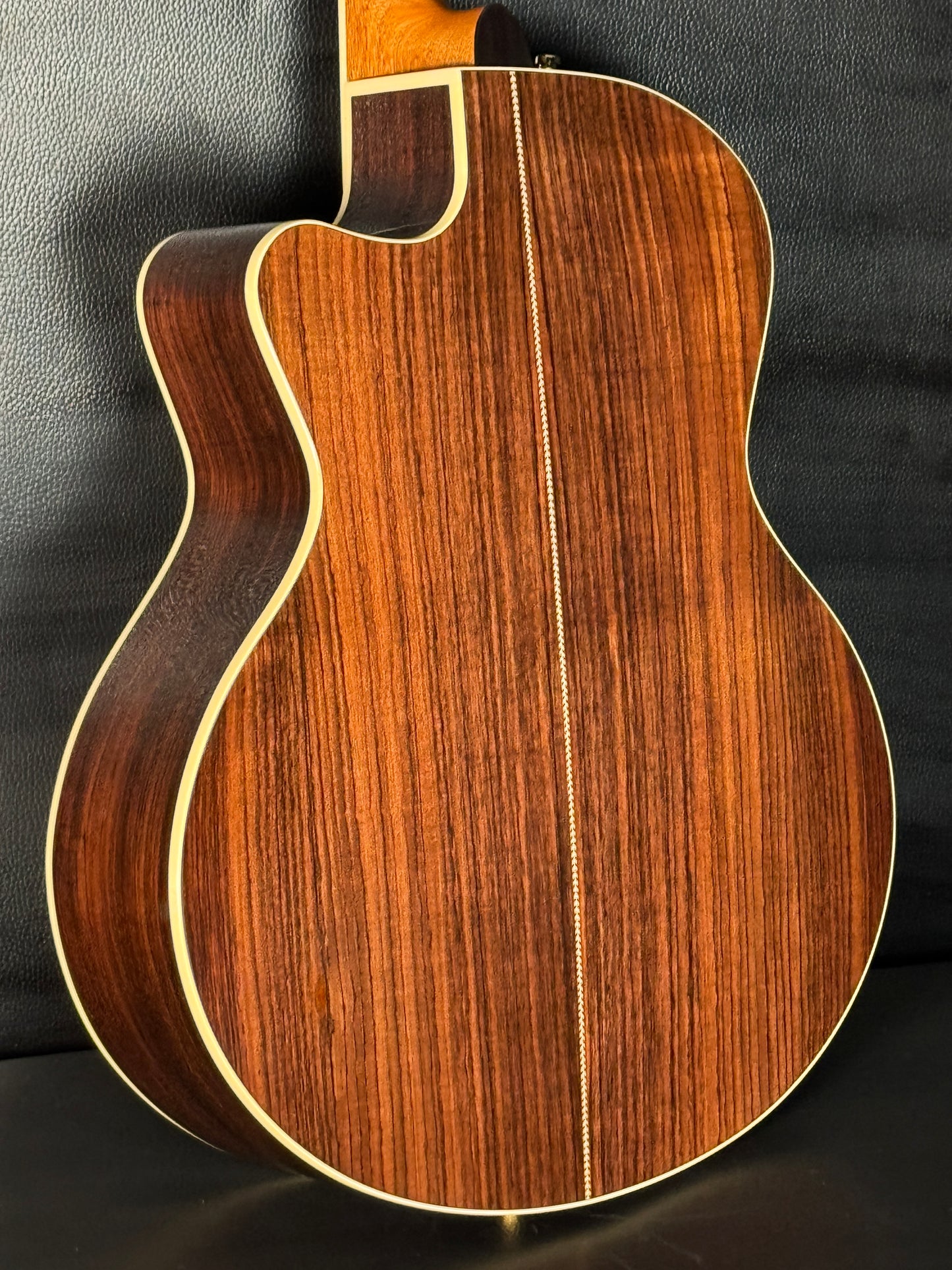 Godin Connaisseur Natural #031