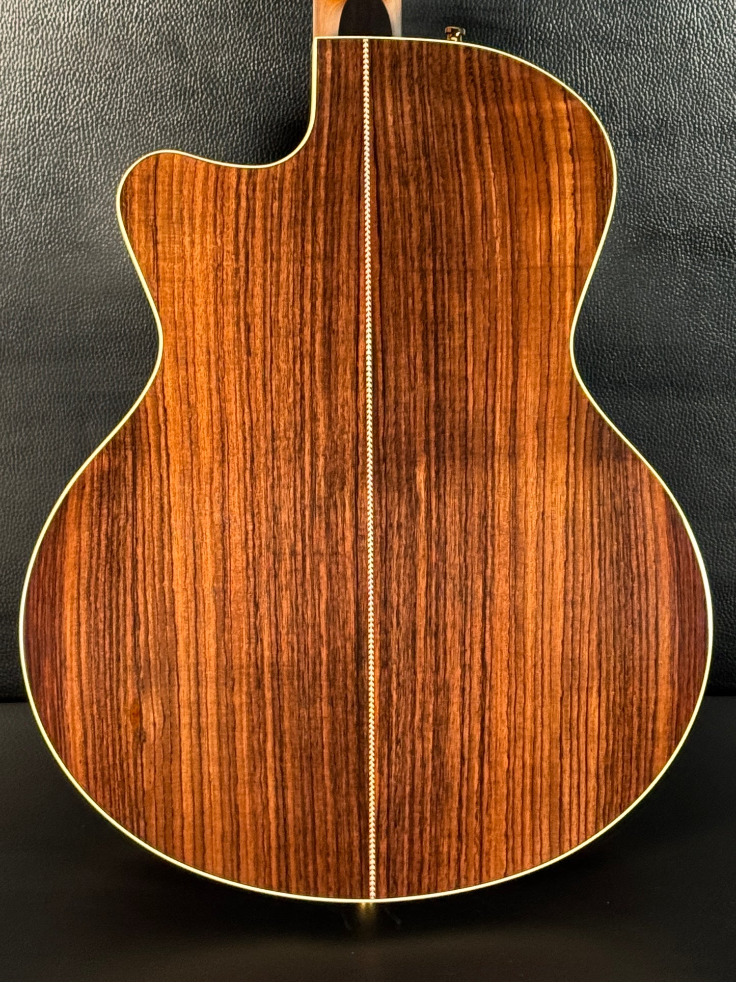 Godin Connaisseur Natural #031