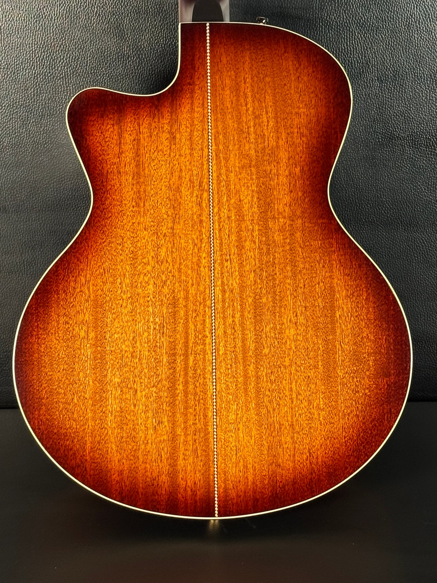 Godin Connaisseur MJ Sunsetburst Maho #072