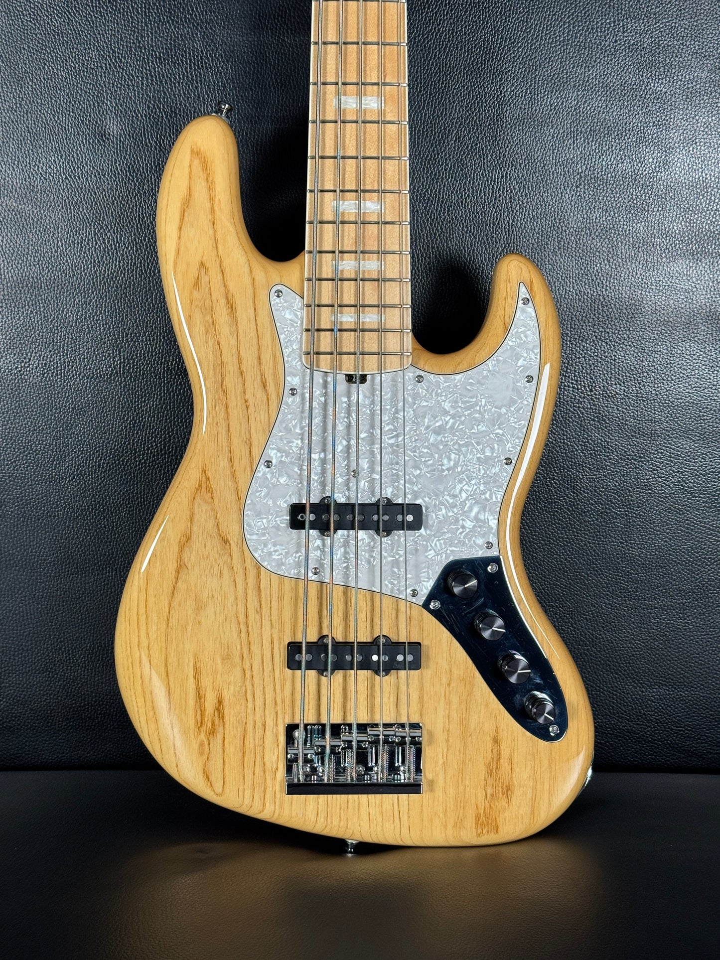Sadowsky Japan 5 string Bass Guitar ( PRE-OWNED)