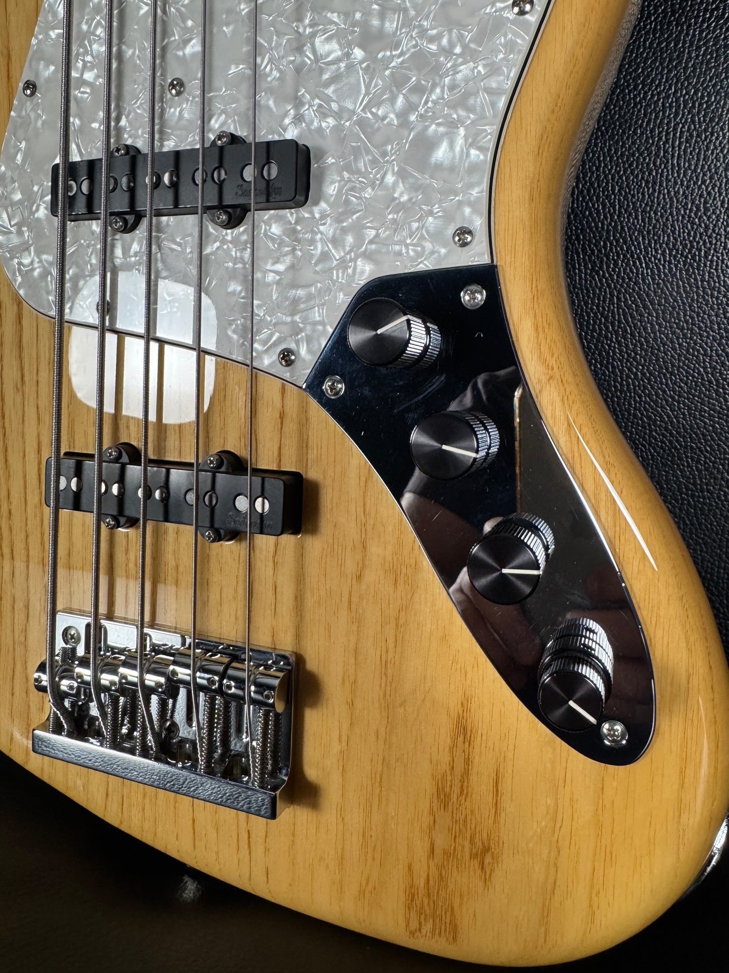 Sadowsky Japan 5 string Bass Guitar ( PRE-OWNED)