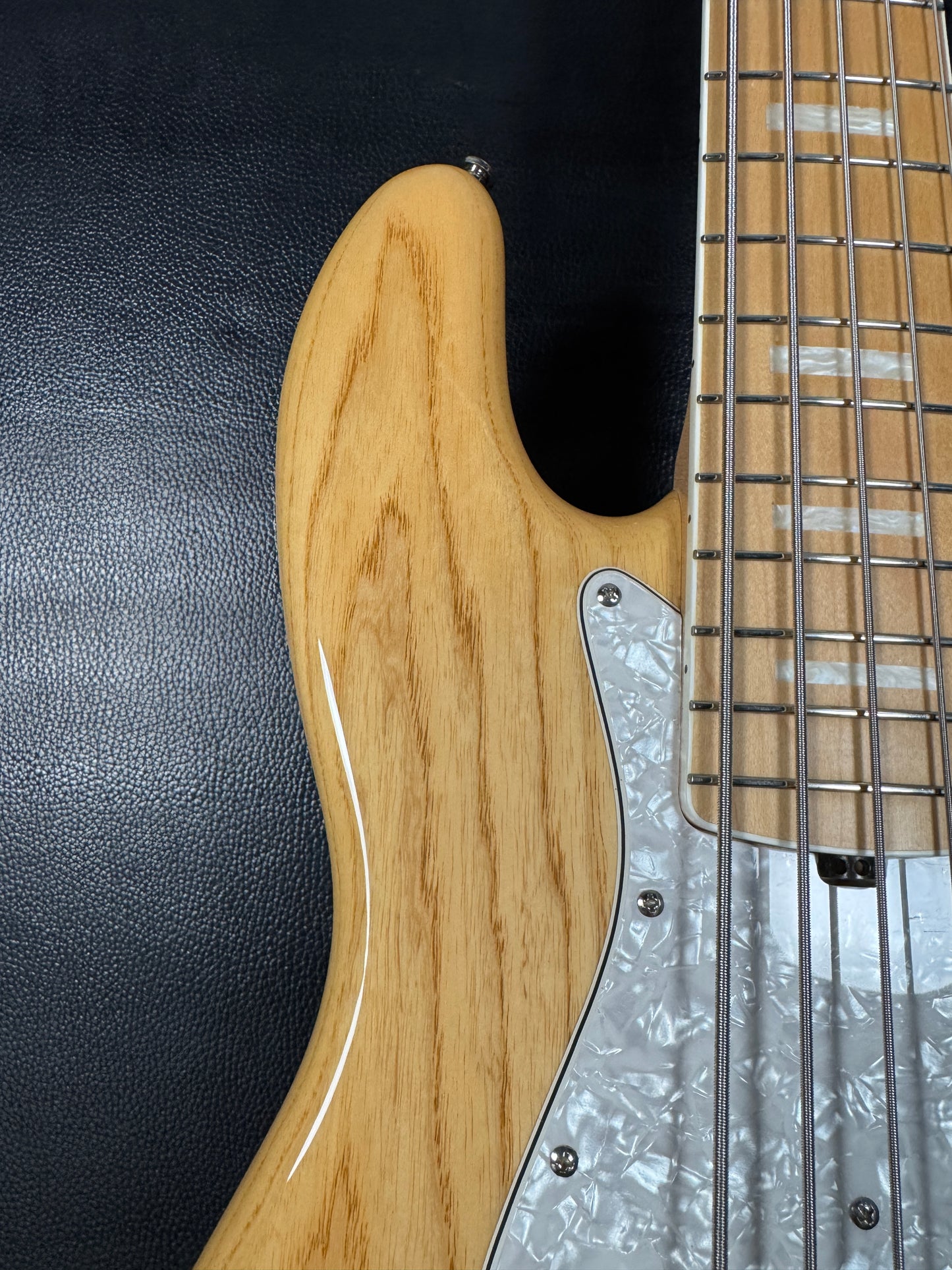 Sadowsky Japan 5 string Bass Guitar ( PRE-OWNED)