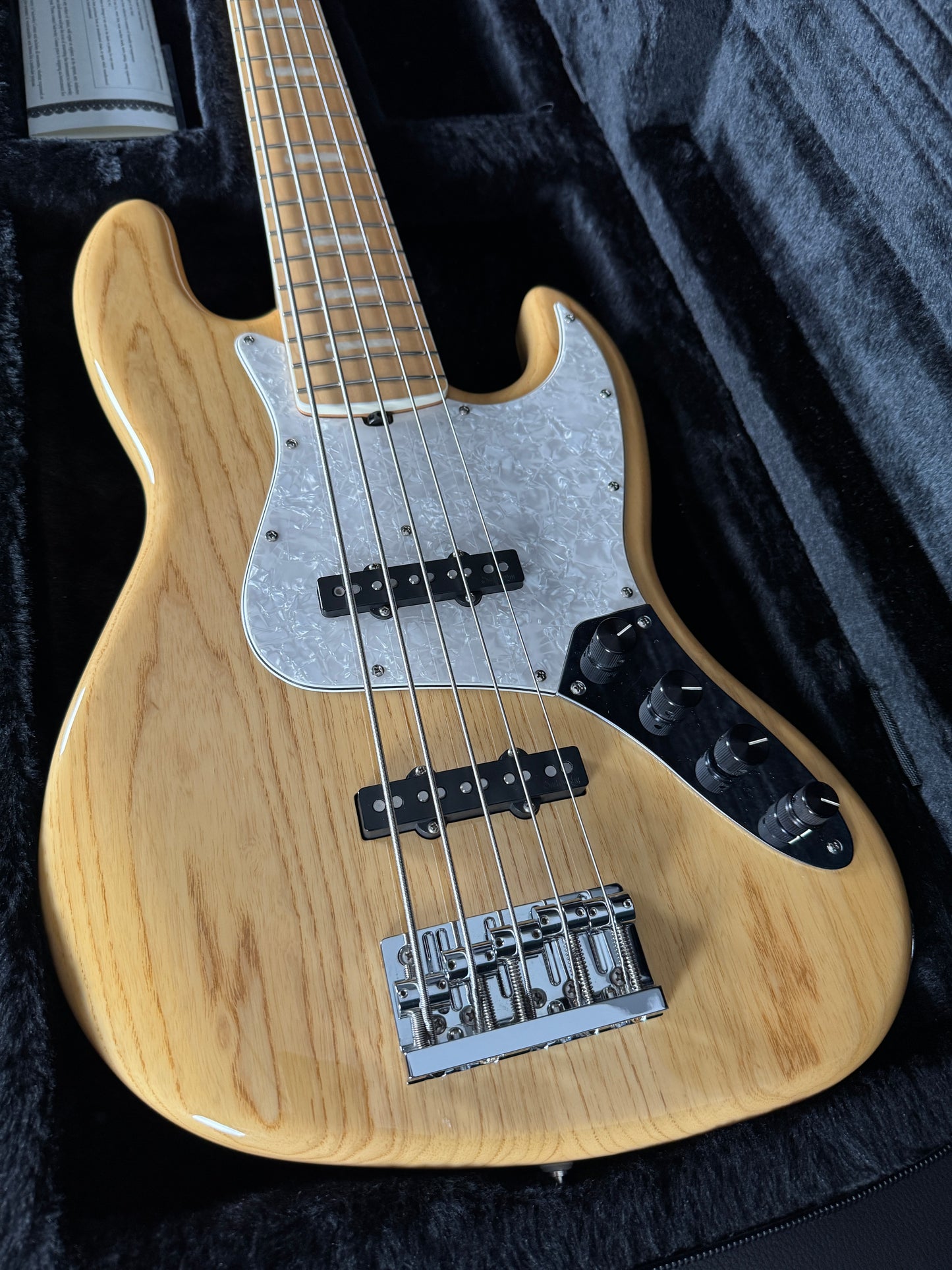 Sadowsky Japan 5 string Bass Guitar ( PRE-OWNED)