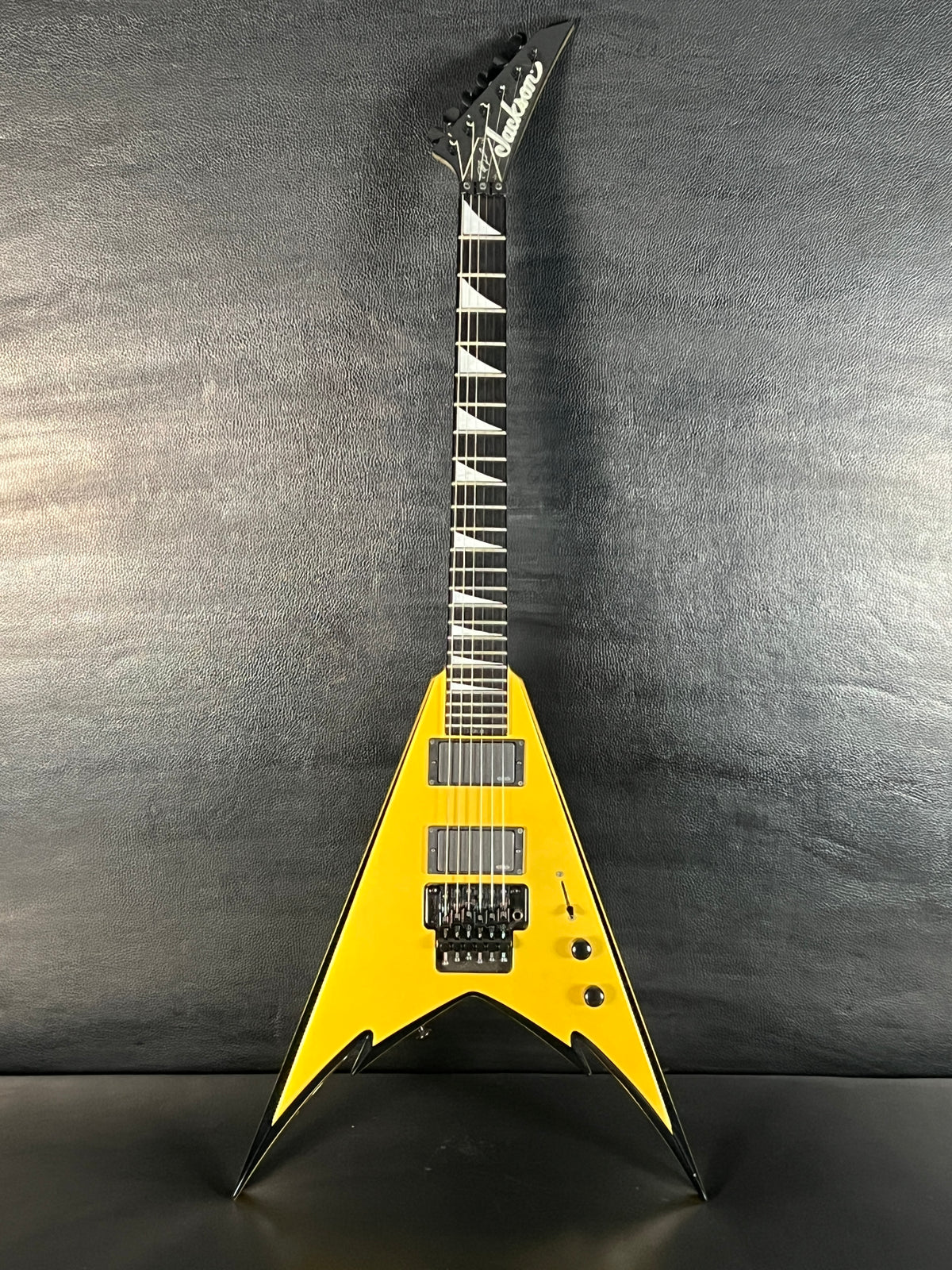 Jackson Pro Series Phil Demmel Signature Demmelition King V Gold with Black Bevels (PRE-OWNED)