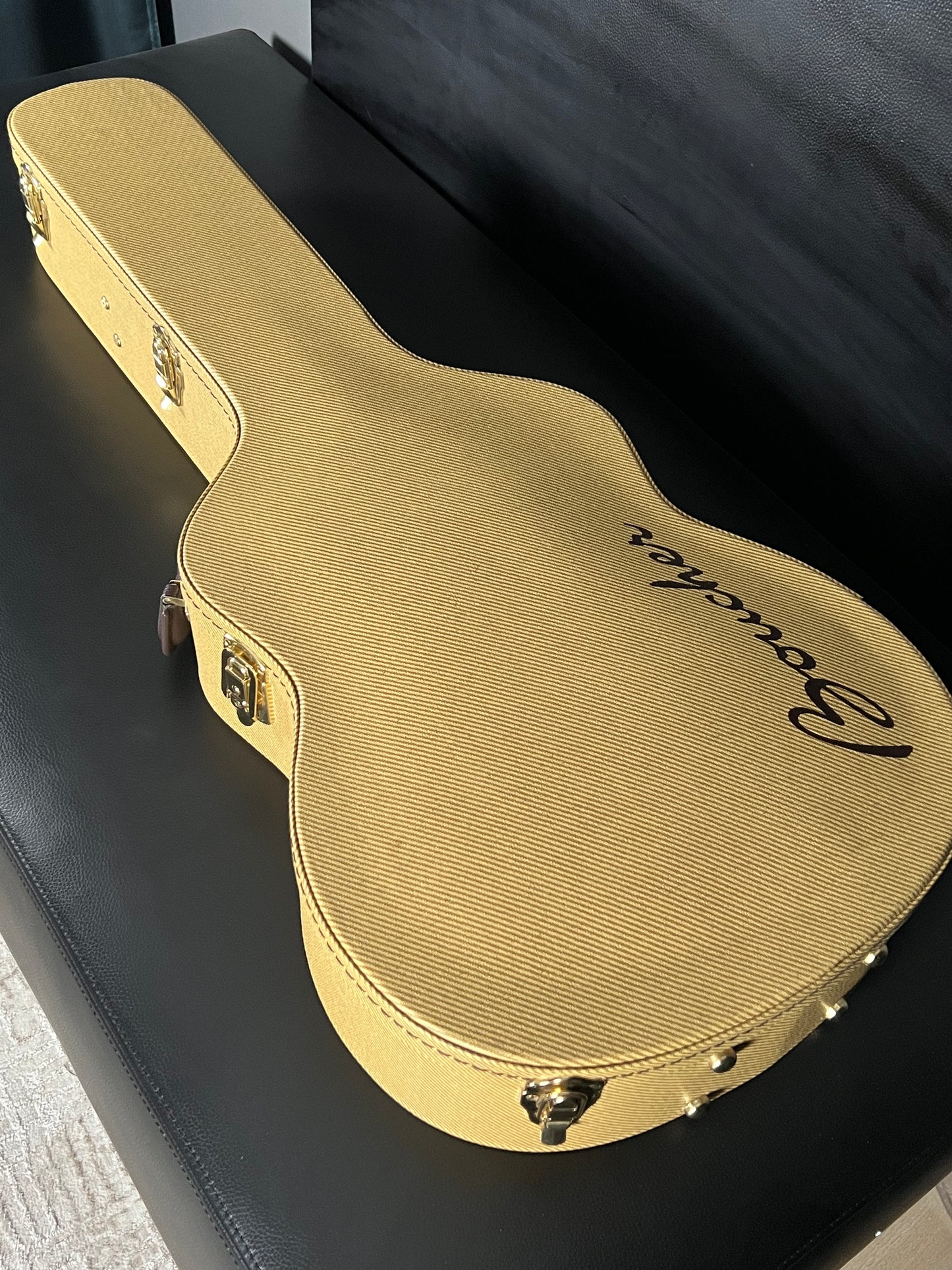 Boucher LE-SG-131 (PRE-OWNED)