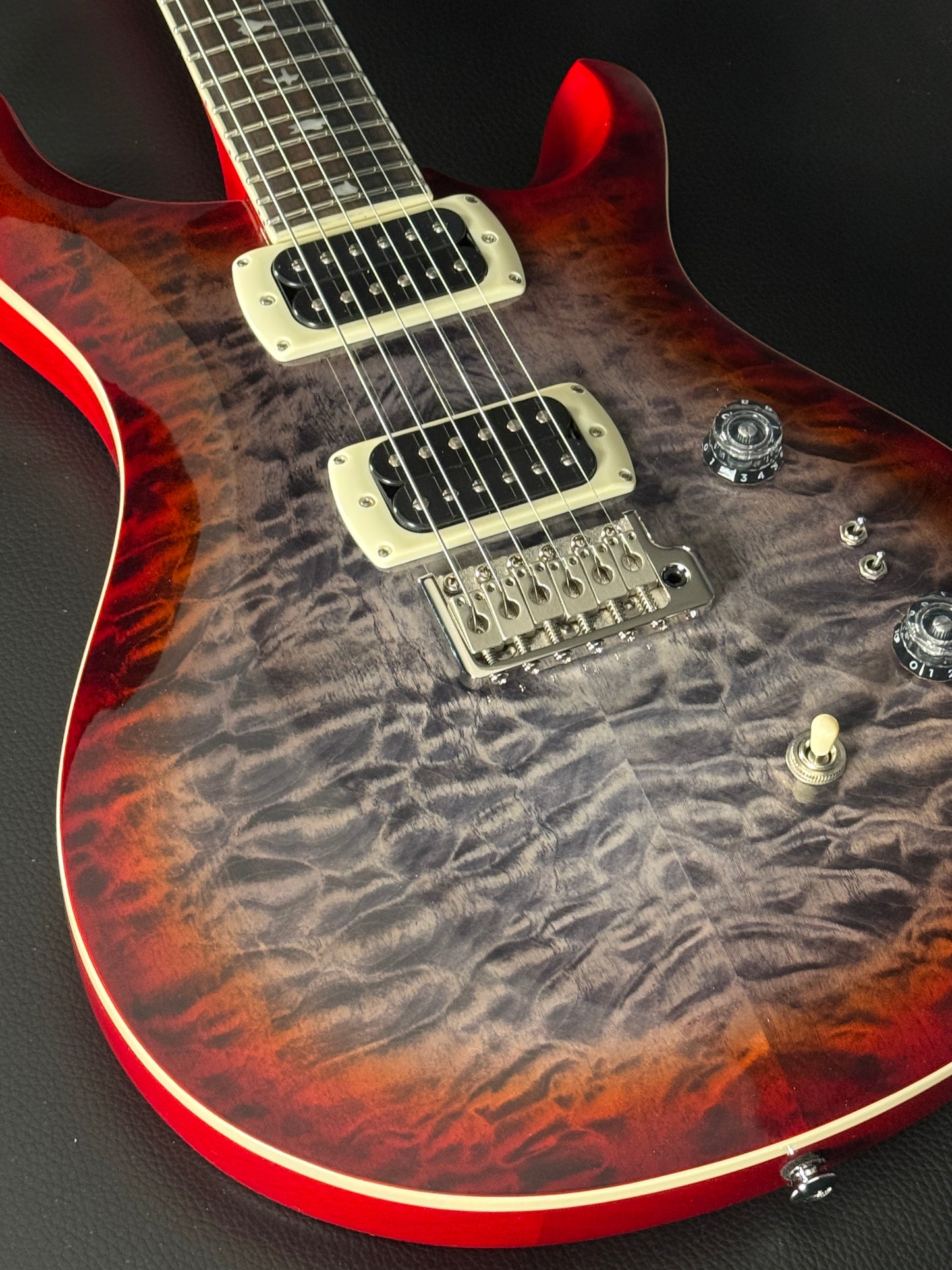 PRS SE Custom 24-08 Quilt Charcoal Cherry Burst