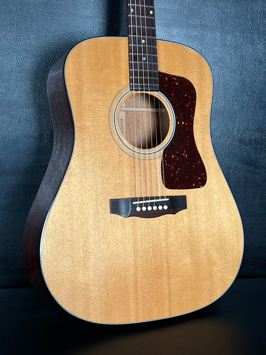 Guild USA D-40 Traditional (PRE-OWNED)