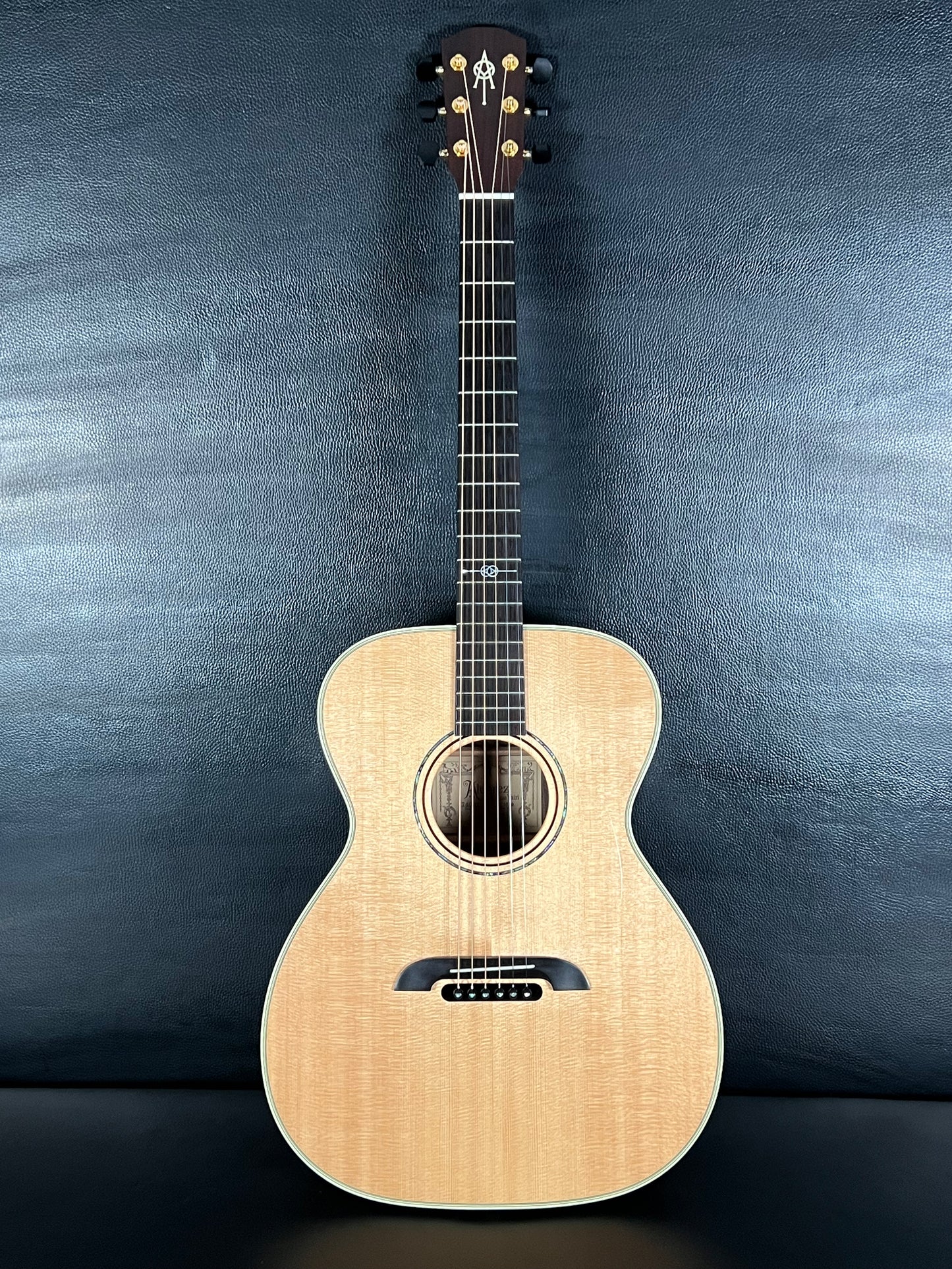 Alvarez Yairi FYM70 (PRE-OWNED)