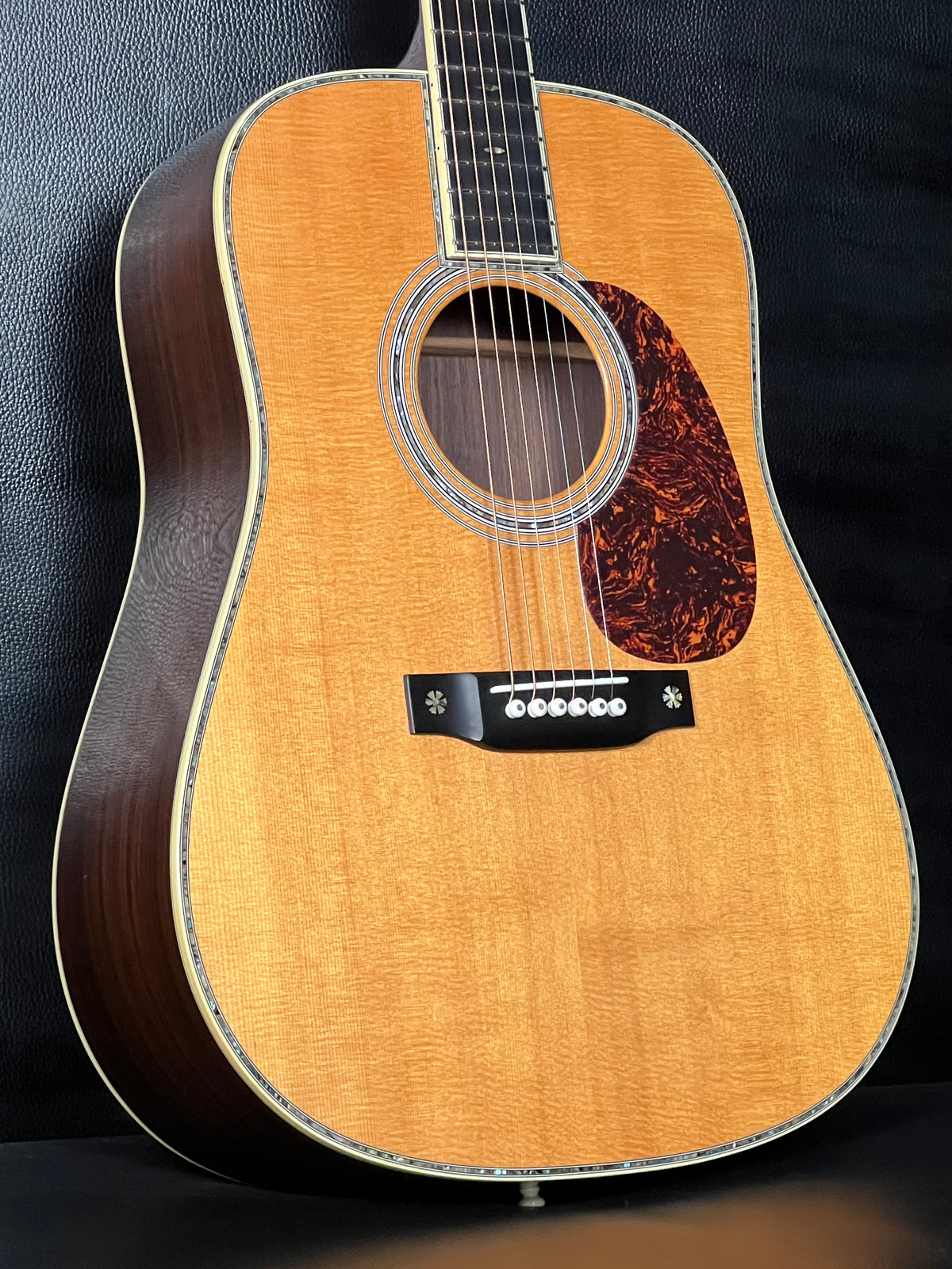 Martin D-42 (PRE-OWNED)