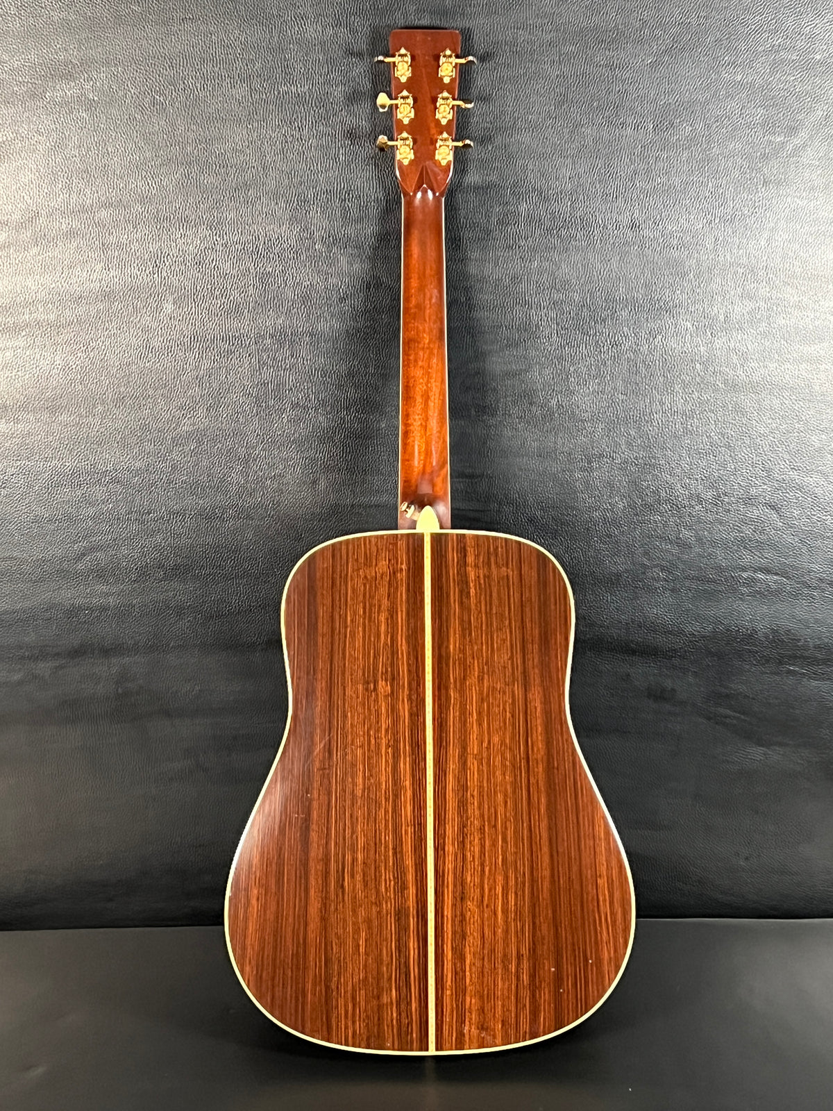 Martin D-42 (PRE-OWNED)