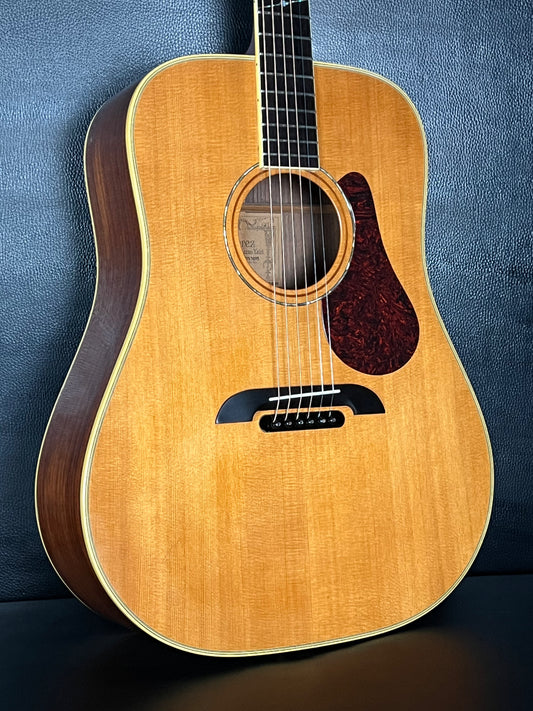 Alvarez Yairi DYM95 2009 (PRE-OWNED)