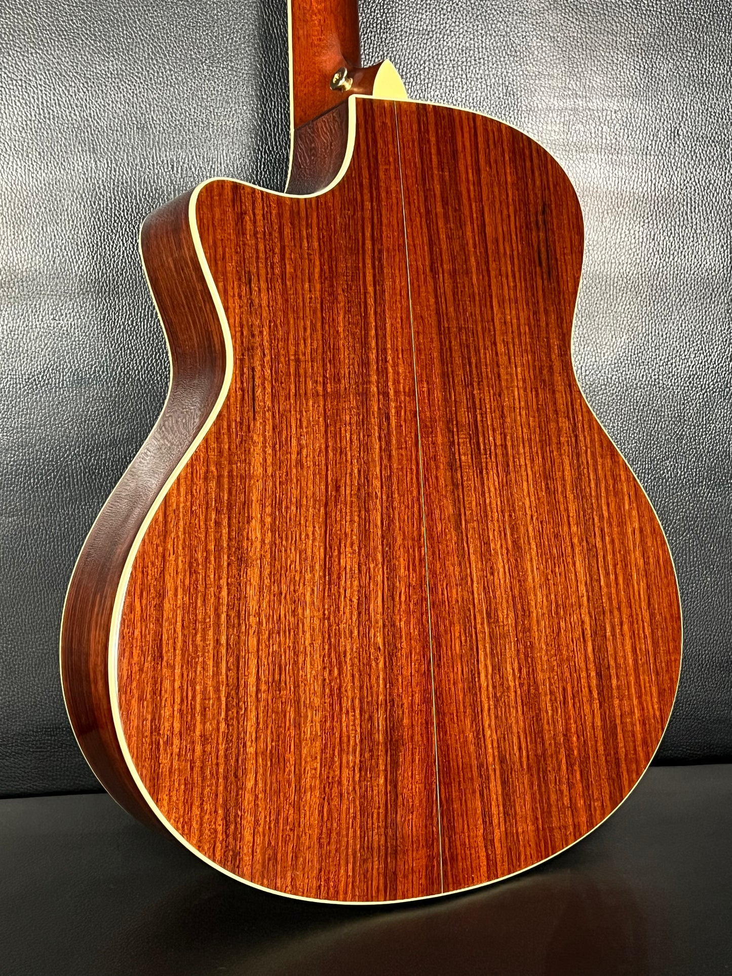 Taylor 916CE 2008 (PRE-OWNED)