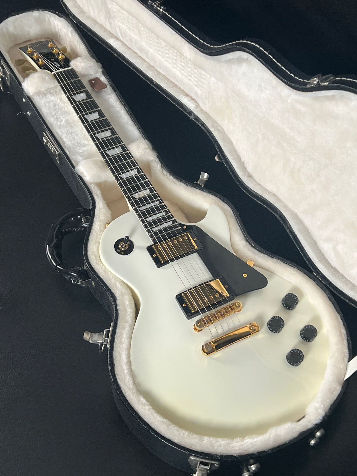 Gibson Les Paul Studio Alpine White with Gold Hardware (PRE-OWNED)