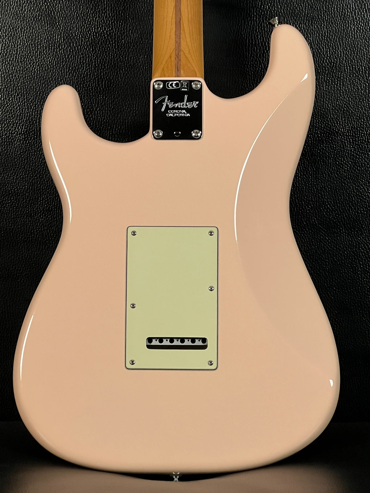 Fender Limited Edition American Professional Stratocaster HSS Shell Pink 2020 (PRE-OWNED)