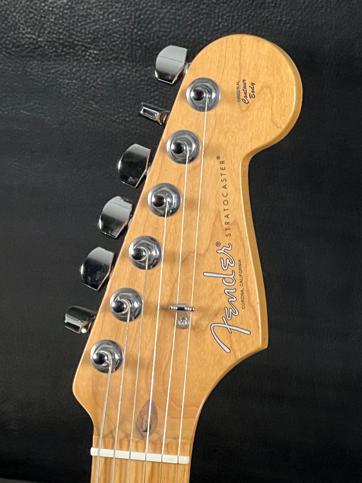 Fender Limited Edition American Professional Stratocaster HSS Shell Pink 2020 (PRE-OWNED)