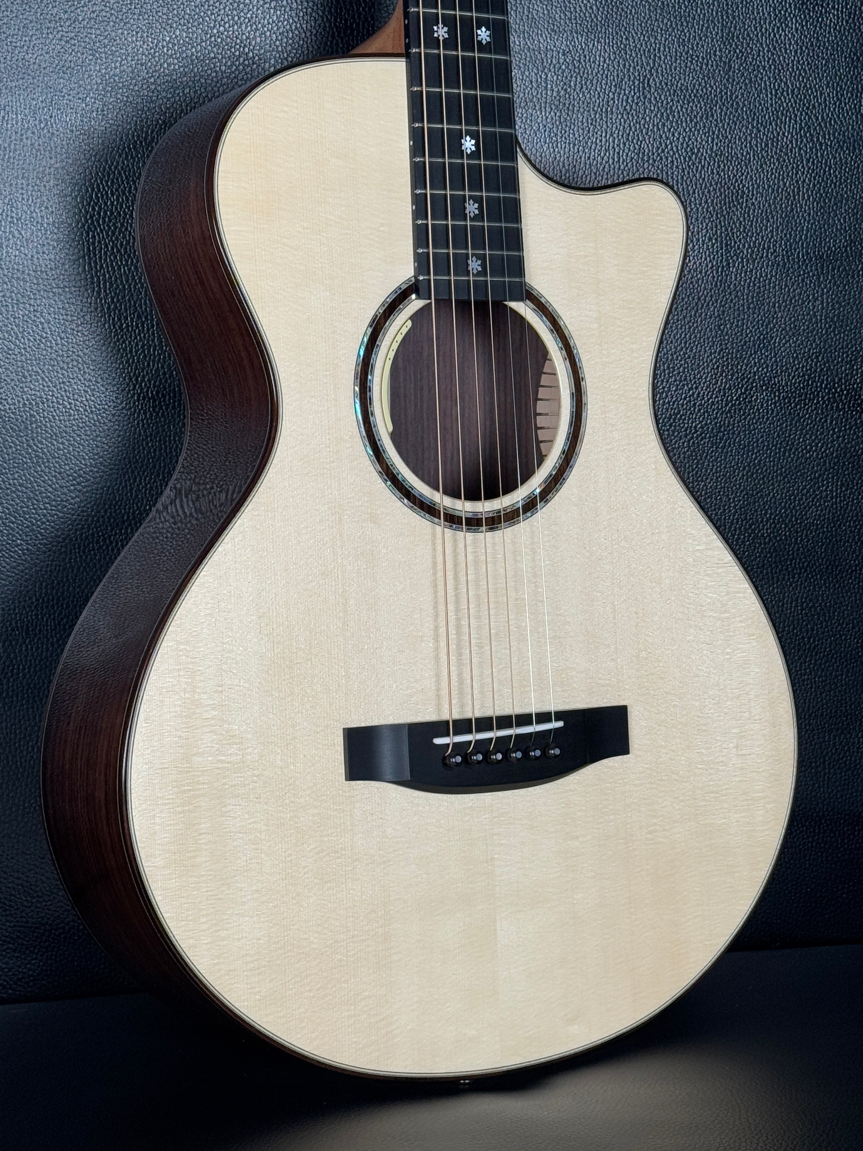 Lakewood Guitars – Guitar HAUS