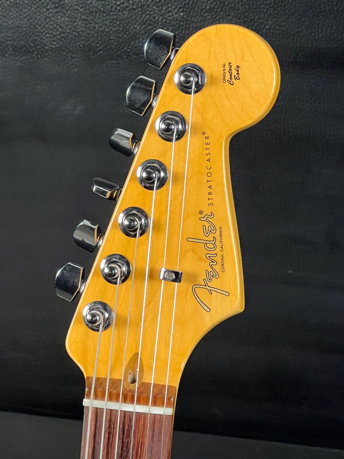 Fender 70th Anniversary American Professional II Stratocaster 2-Color Sunburst (PRE-OWNED)