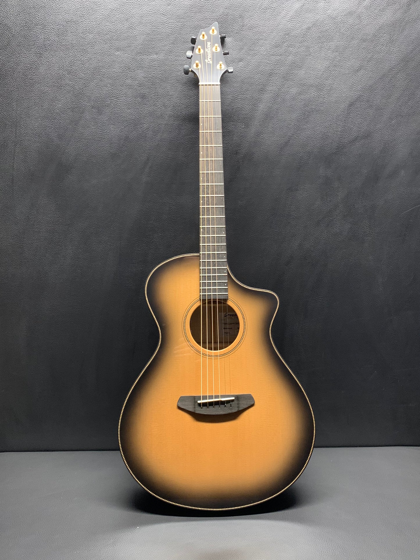 Breedlove Oregon Concert Saddleback CE #29390