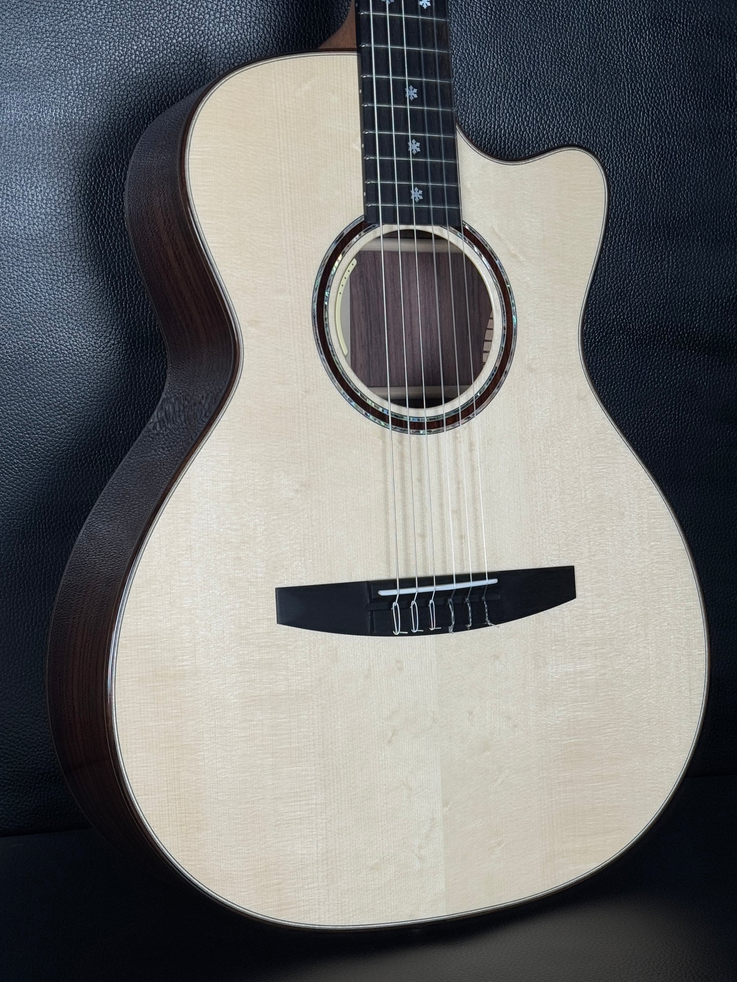 Lakewood M-32 CP Crossover Nylon