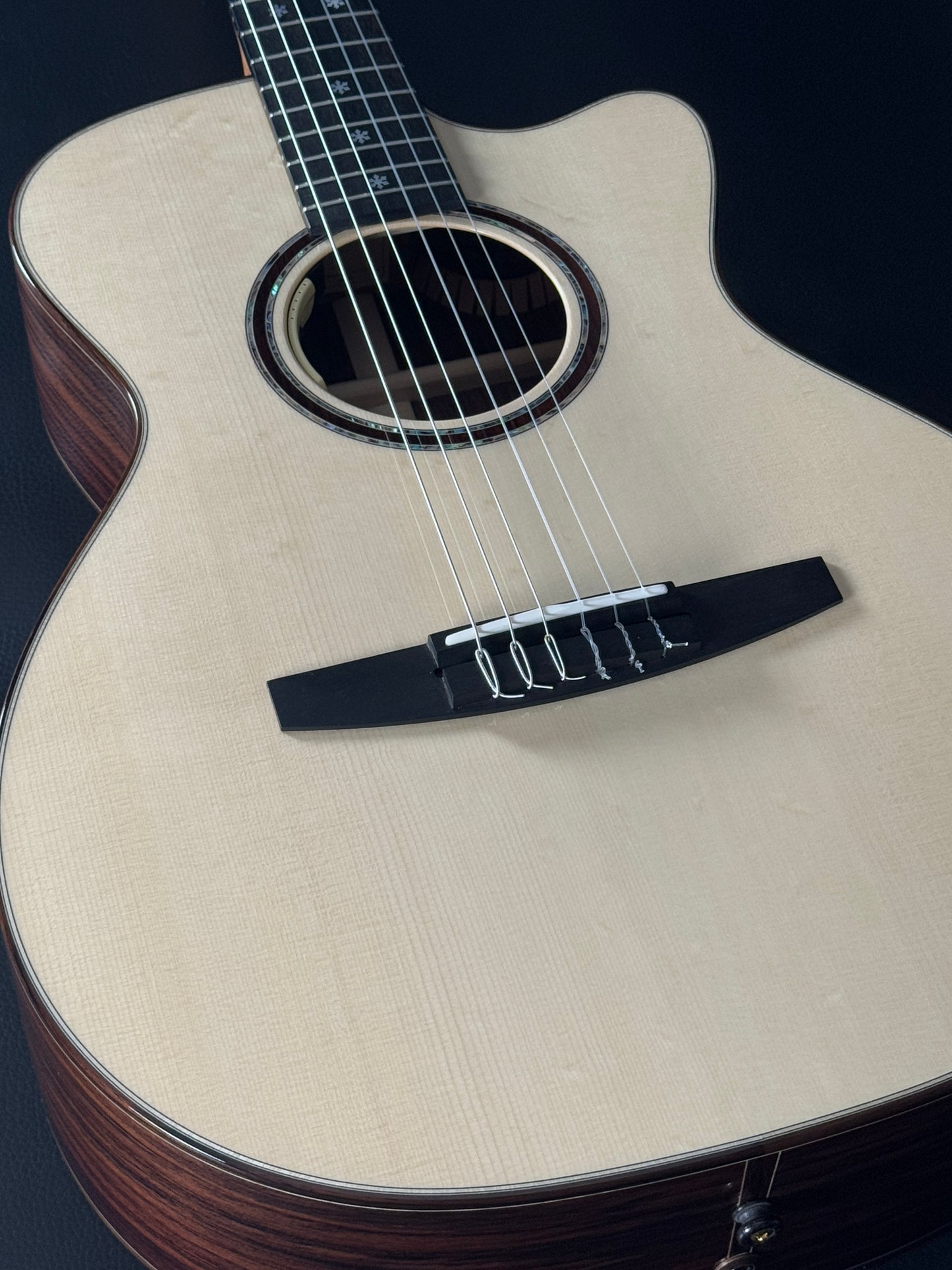 Lakewood M-32 CP Crossover Nylon