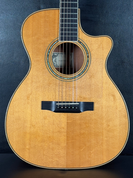 Larrivee OMV 05 (PRE-OWNED)