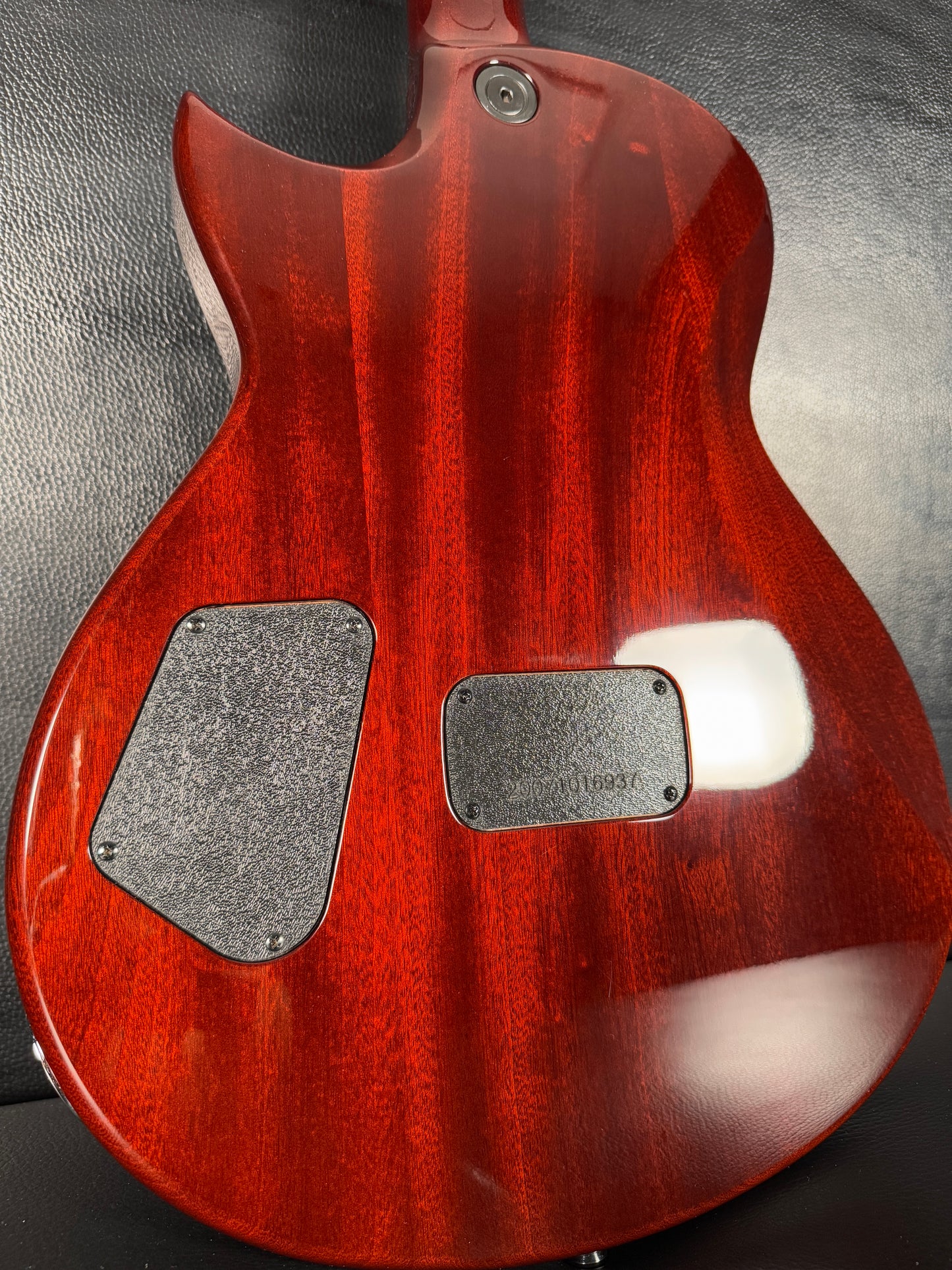 Taylor SB-1 Solidbody Standard Sunburst 2007 ( PRE-OWNED)