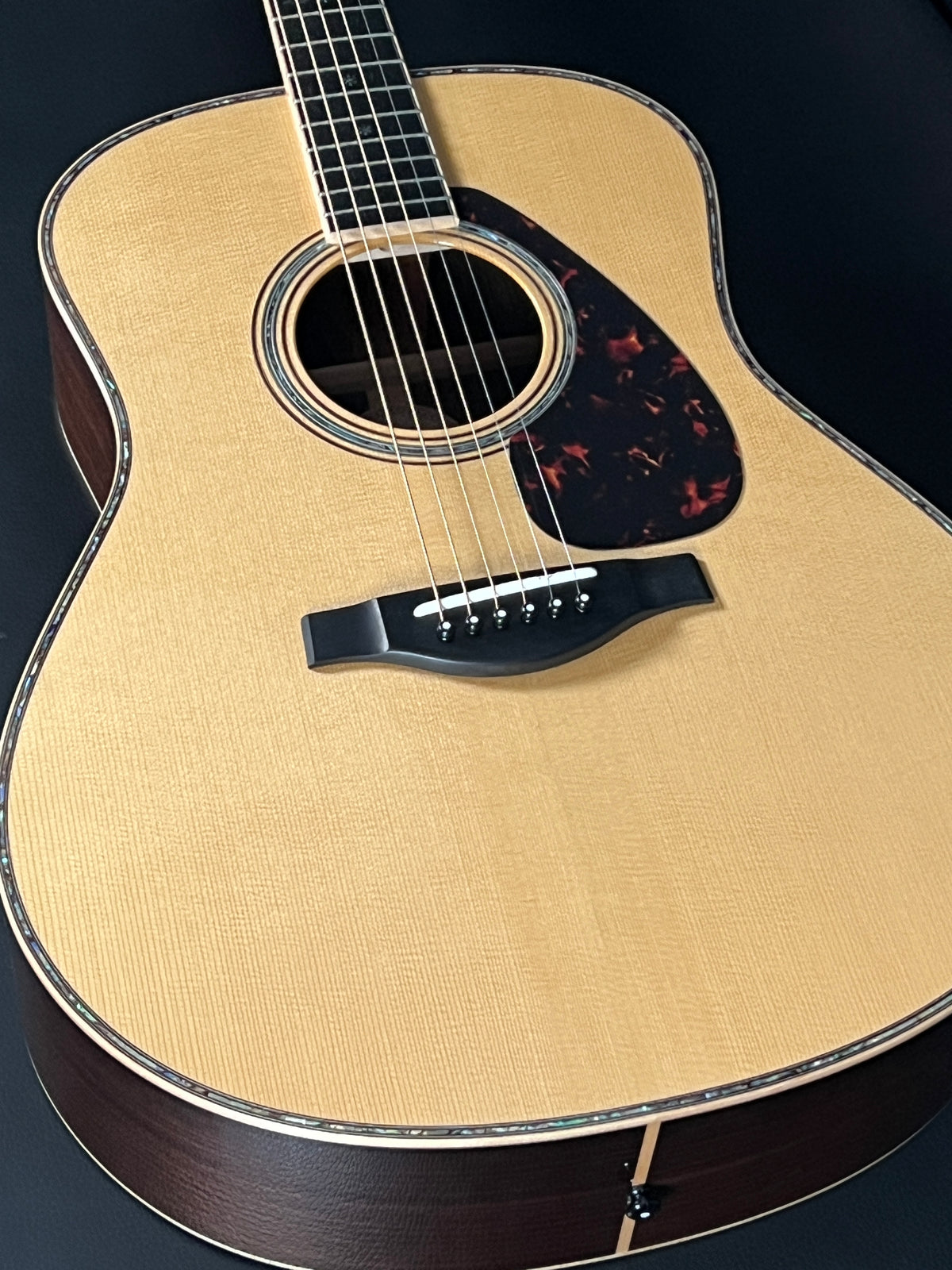 Yamaha LL56 ARE II Custom Jumbo #IJX080A