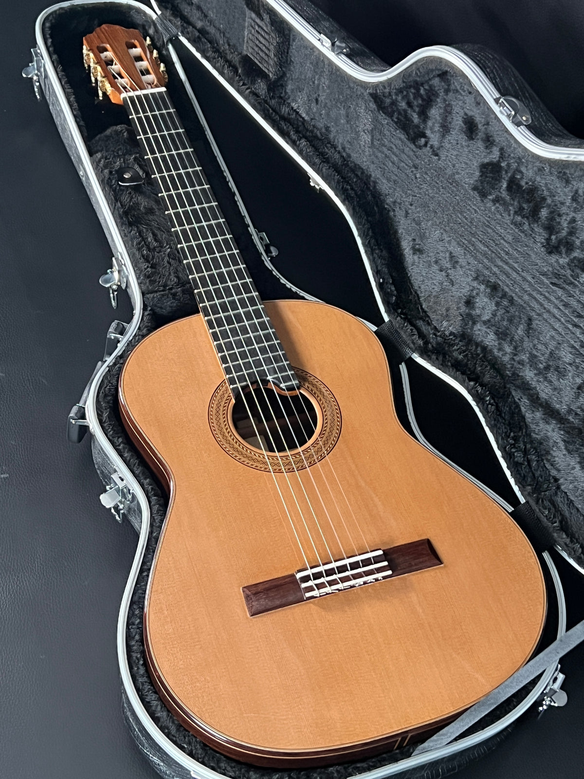 Andres D. Marvi Concert Classical 2012 (PRE-OWNED)
