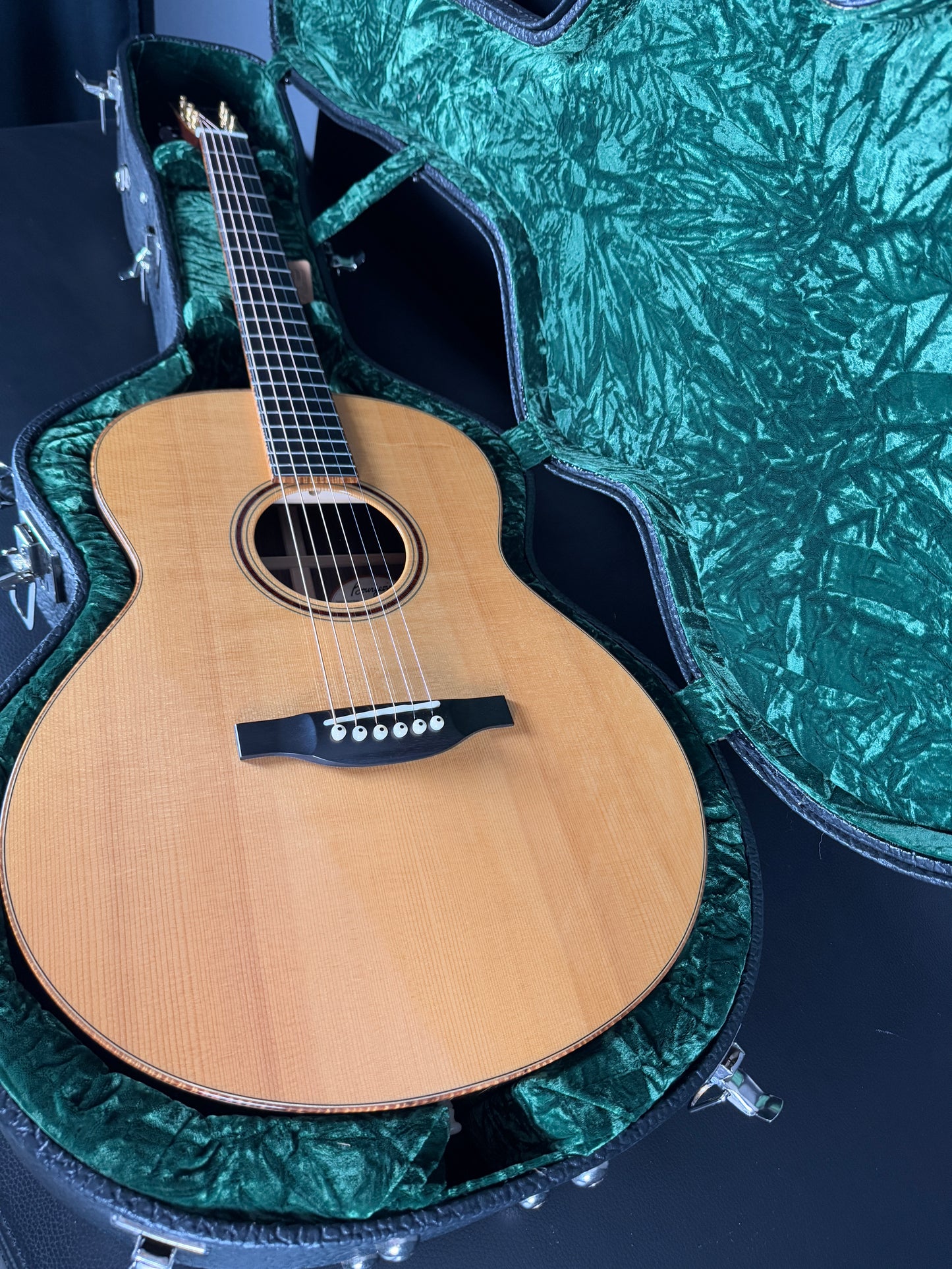 Bourgeois Small Jumbo Custom ( PRE-OWNED)