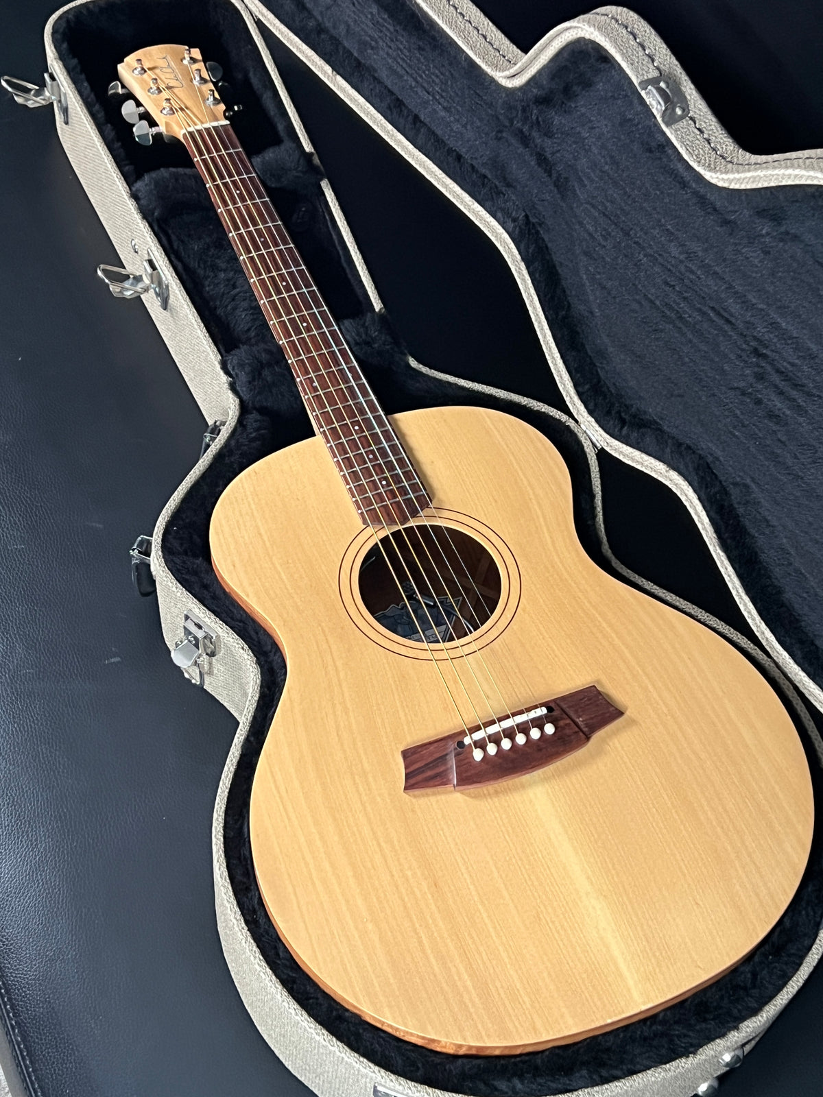 Cole Clark Angel 1 AN1-BB 2013 (PRE-OWNED)