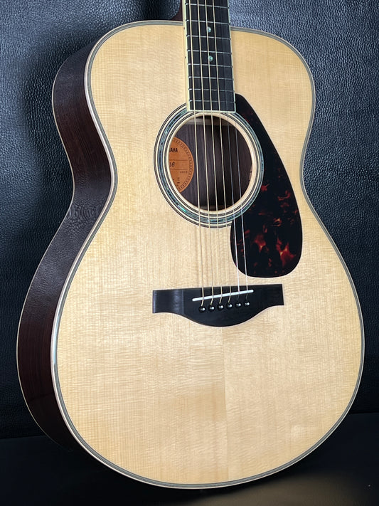 Yamaha LS16