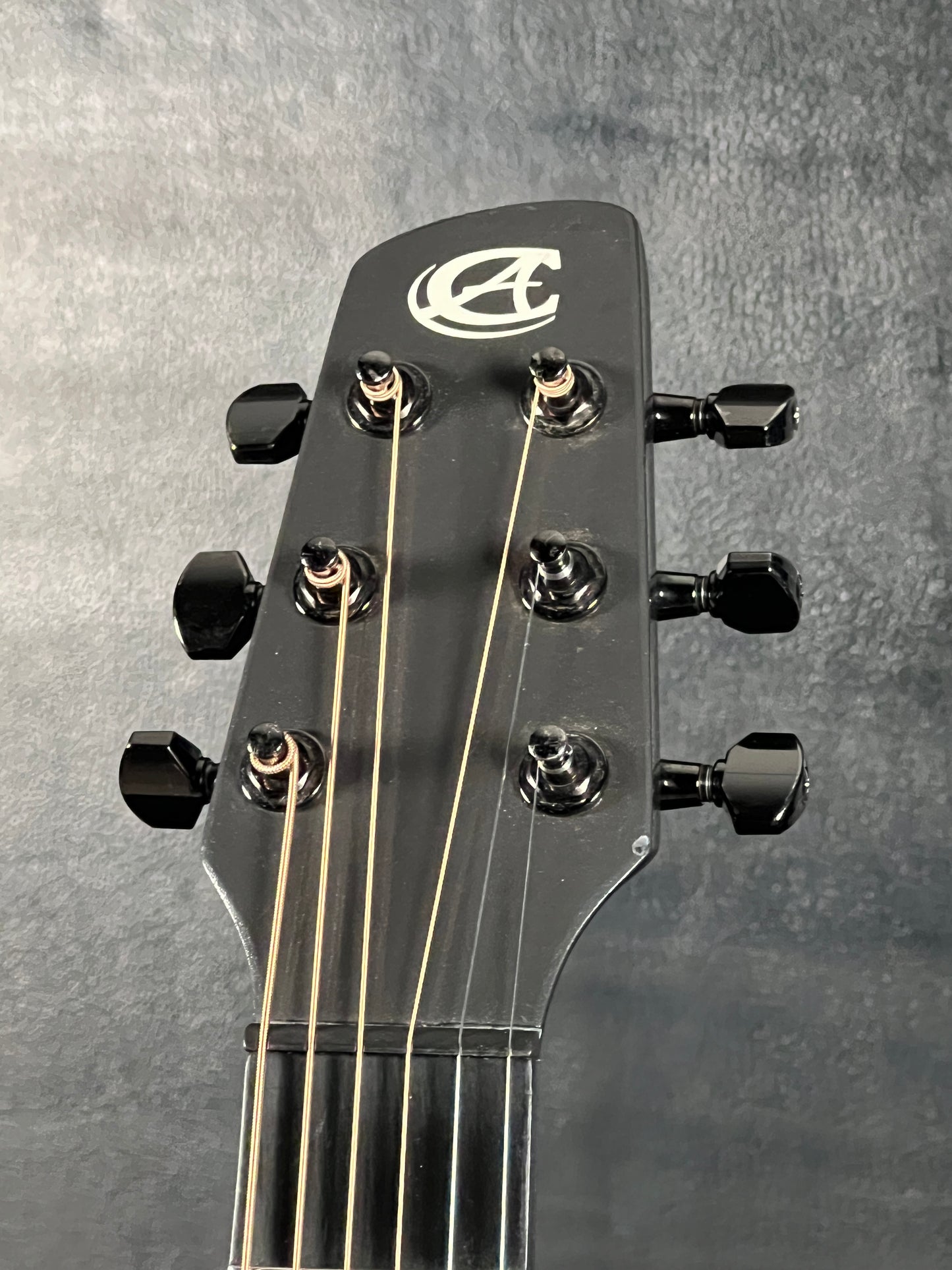 Composite Acoustics Cargo, Gray with Pickup – Travel Guitar (Pre-Owned)