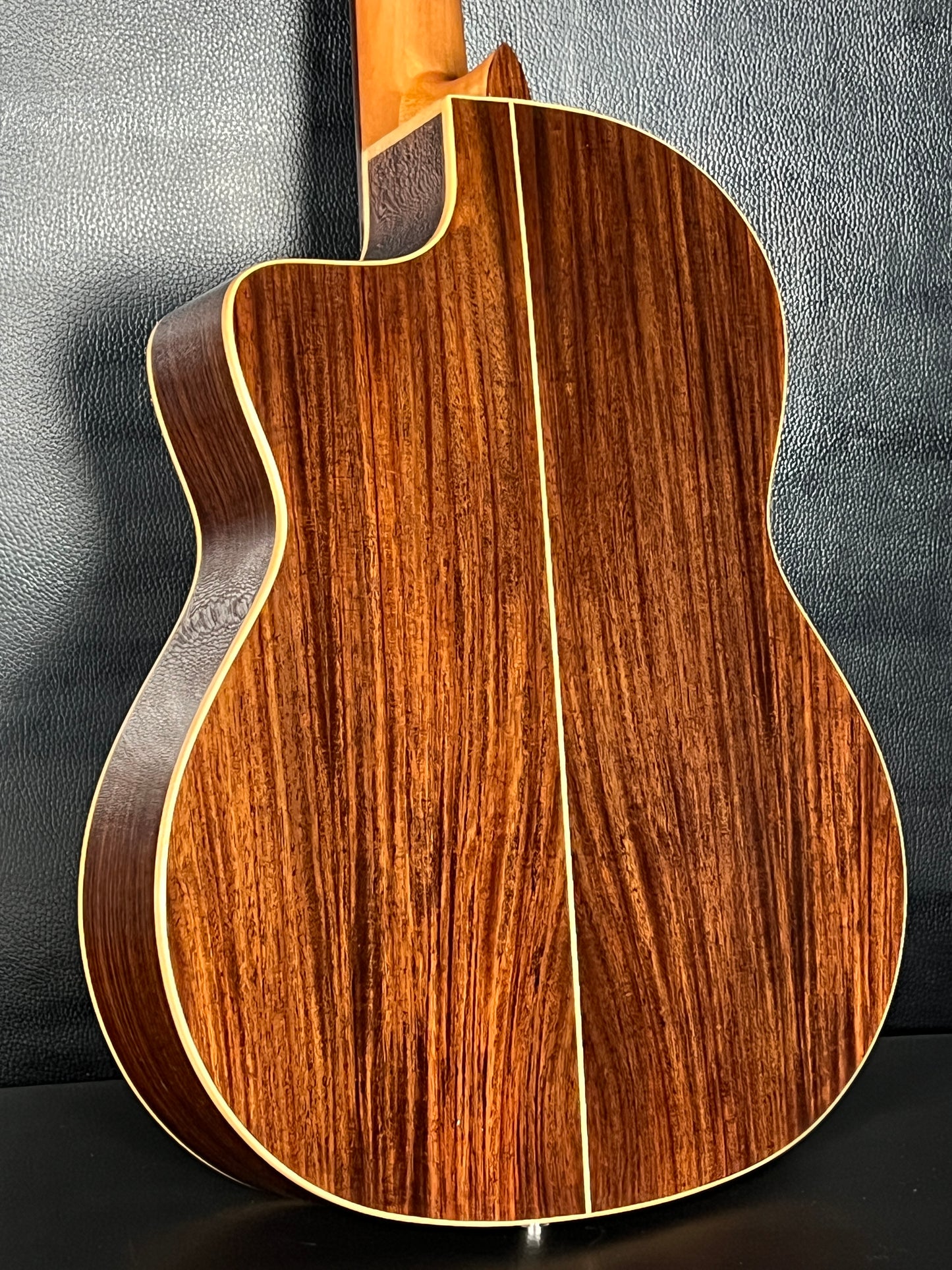 Cordoba Iberia GK Studio Negra – Electro-Nylon Guitar