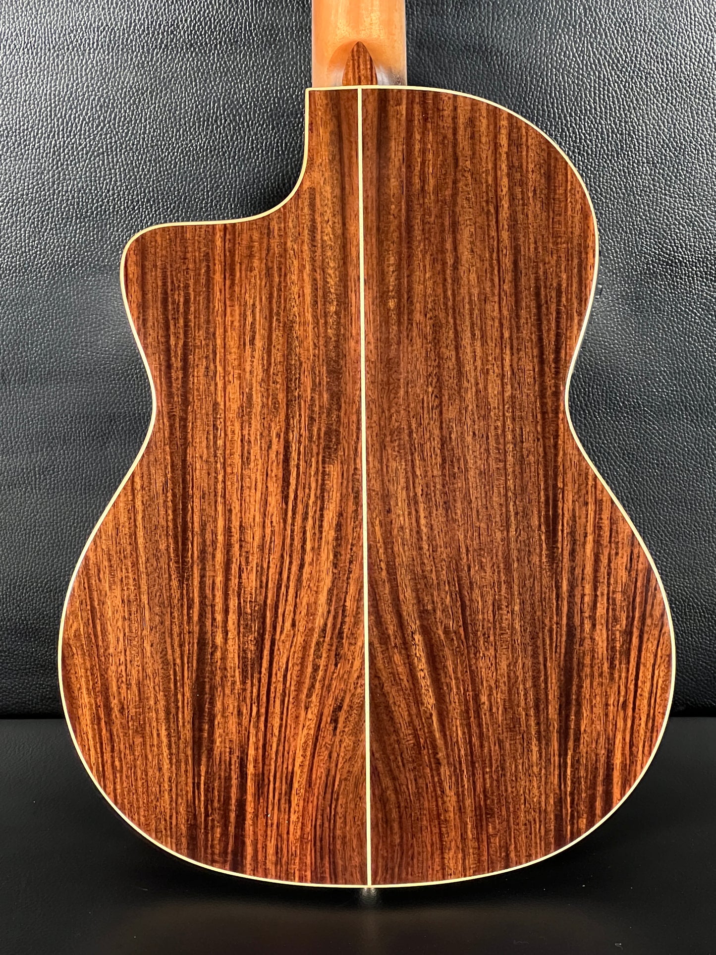 Cordoba Iberia GK Studio Negra – Electro-Nylon Guitar