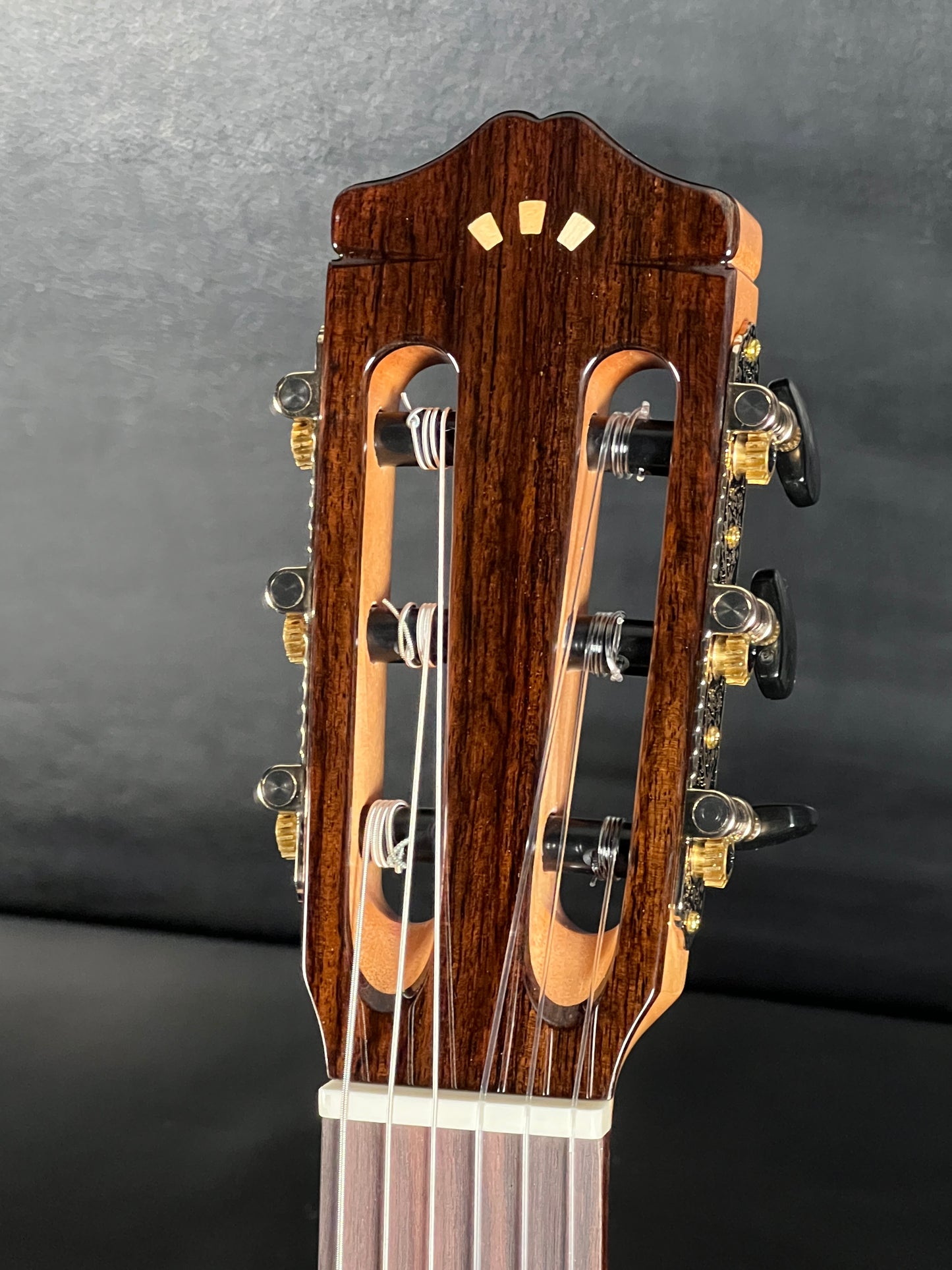 Cordoba Iberia GK Studio Negra – Electro-Nylon Guitar