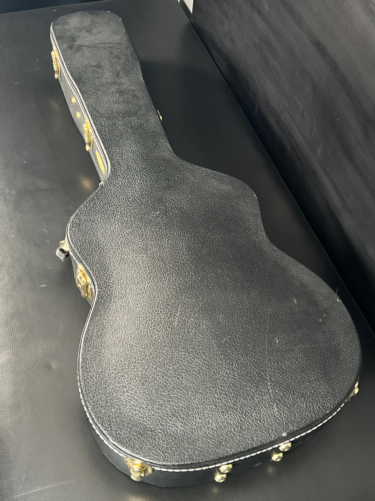 Martin OM-28e Modern Deluxe w/ Pickup 2024 (PRE-OWNED)