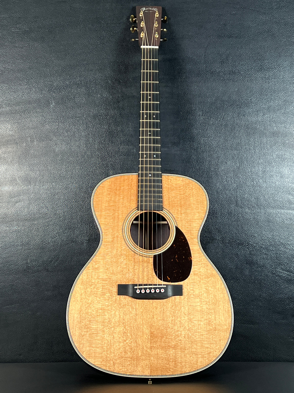 Martin OM-28e Modern Deluxe w/ Pickup 2024 (PRE-OWNED)