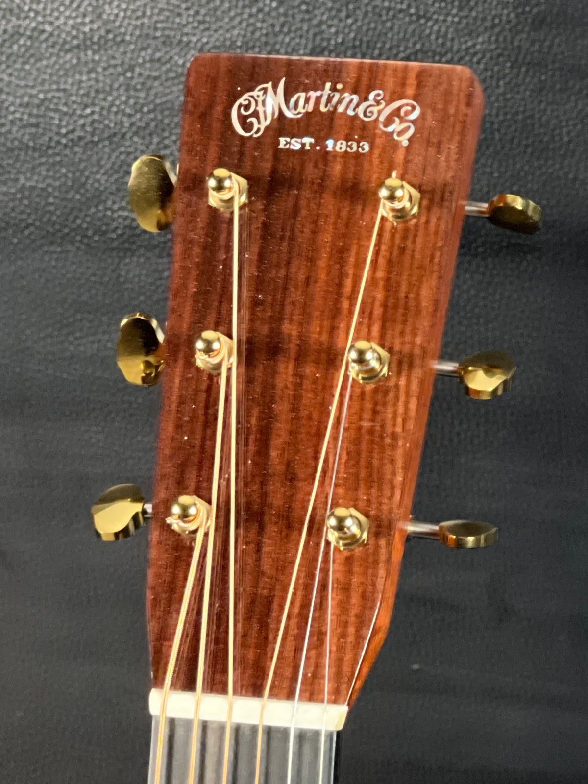 Martin OM-28e Modern Deluxe w/ Pickup 2024 (PRE-OWNED)