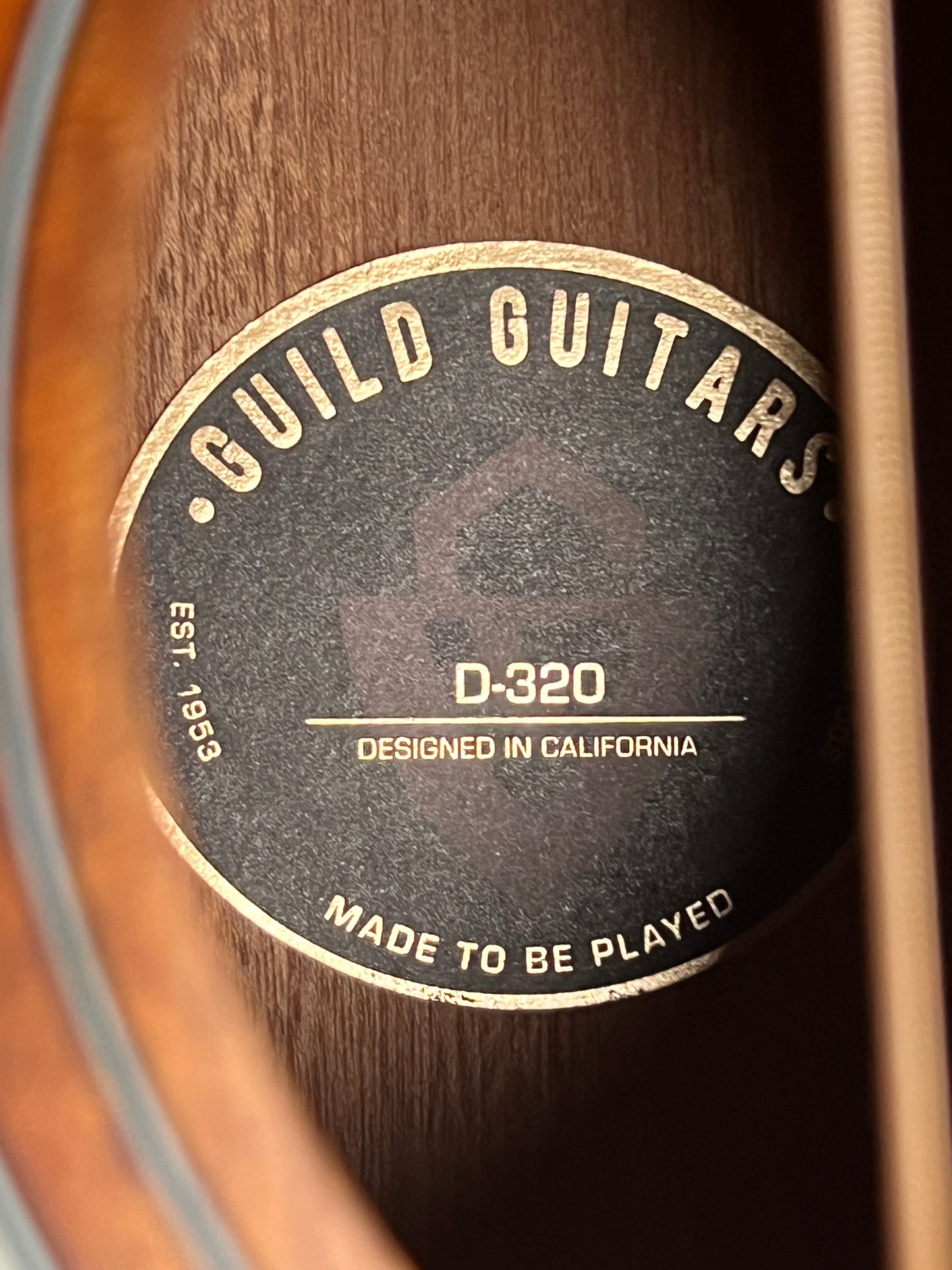 Guild D-320