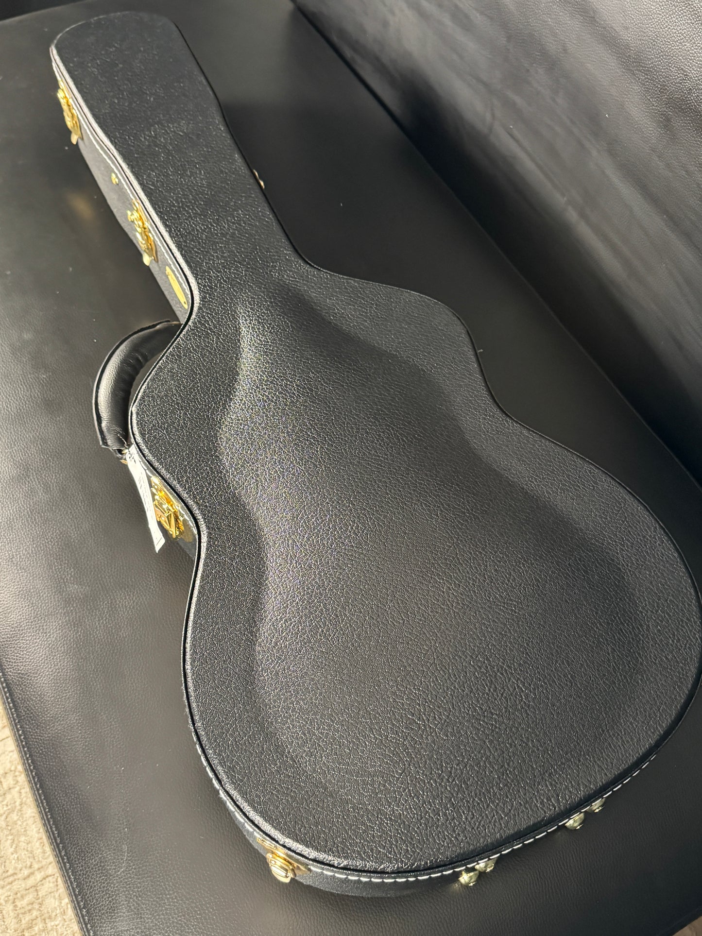 Martin CEO-7 14 Fret 00 Body Adirondack Spruce top (PRE-OWNED)