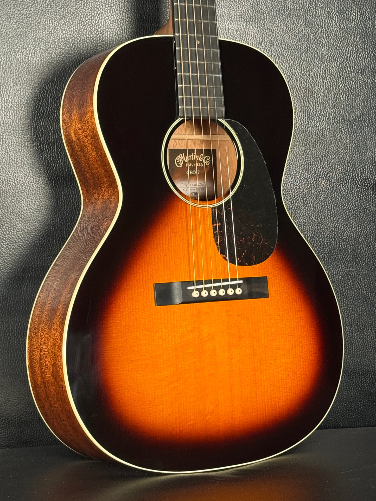 Martin CEO-7 14 Fret 00 Body Adirondack Spruce top (PRE-OWNED)