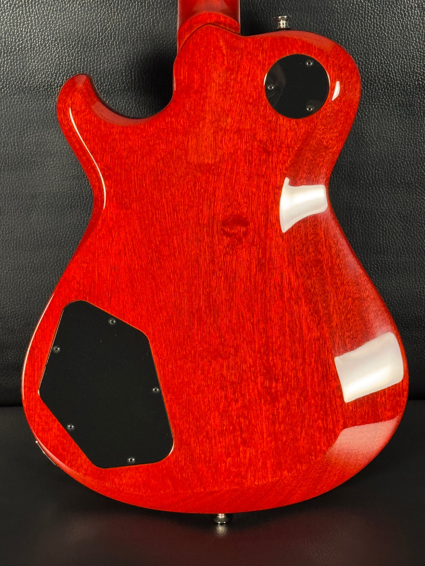 Knaggs Kenai HB 2272 – Indian Red