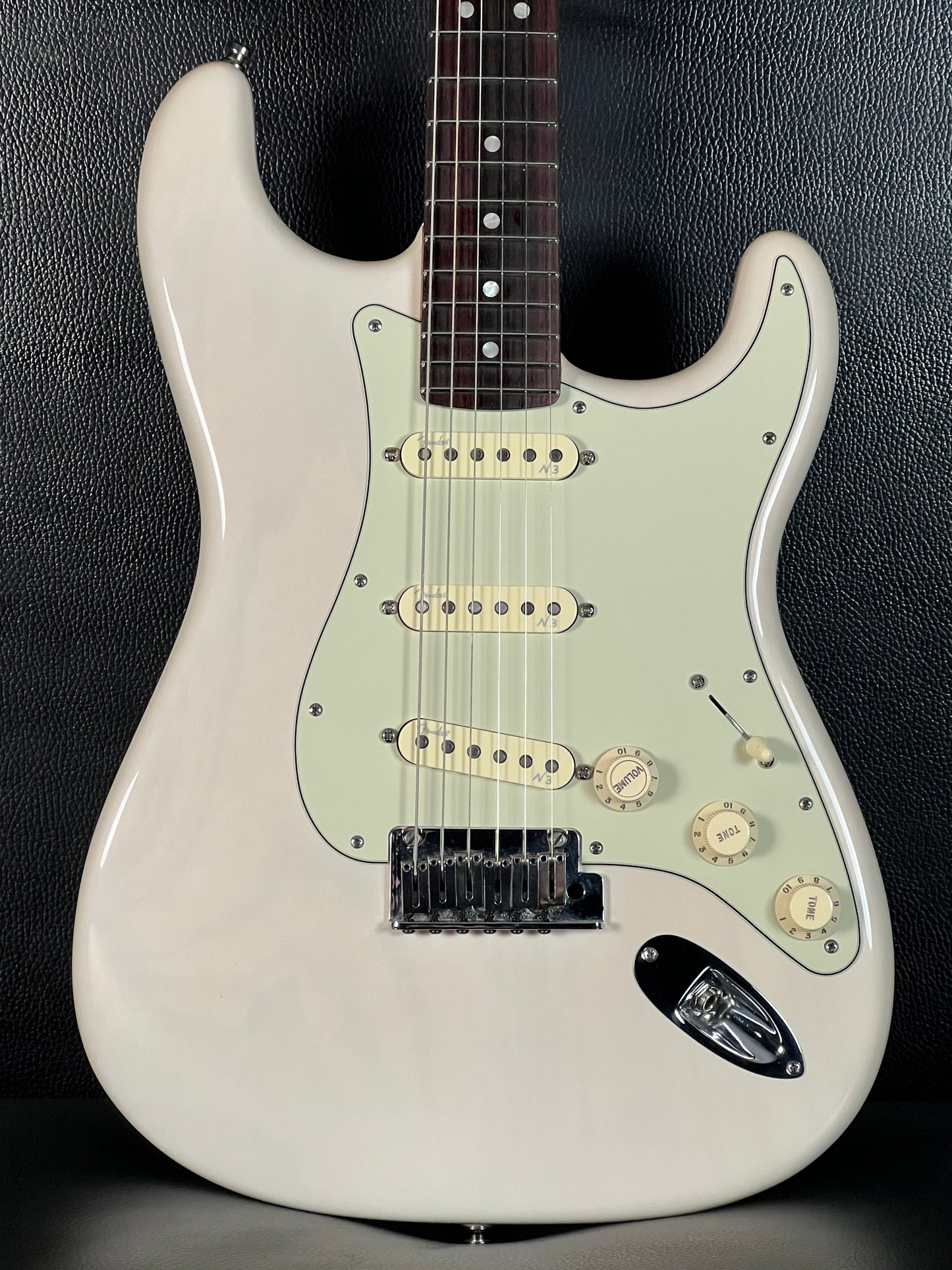 Fender American Deluxe Ash Stratocaster White Blonde (PRE-OWNED)