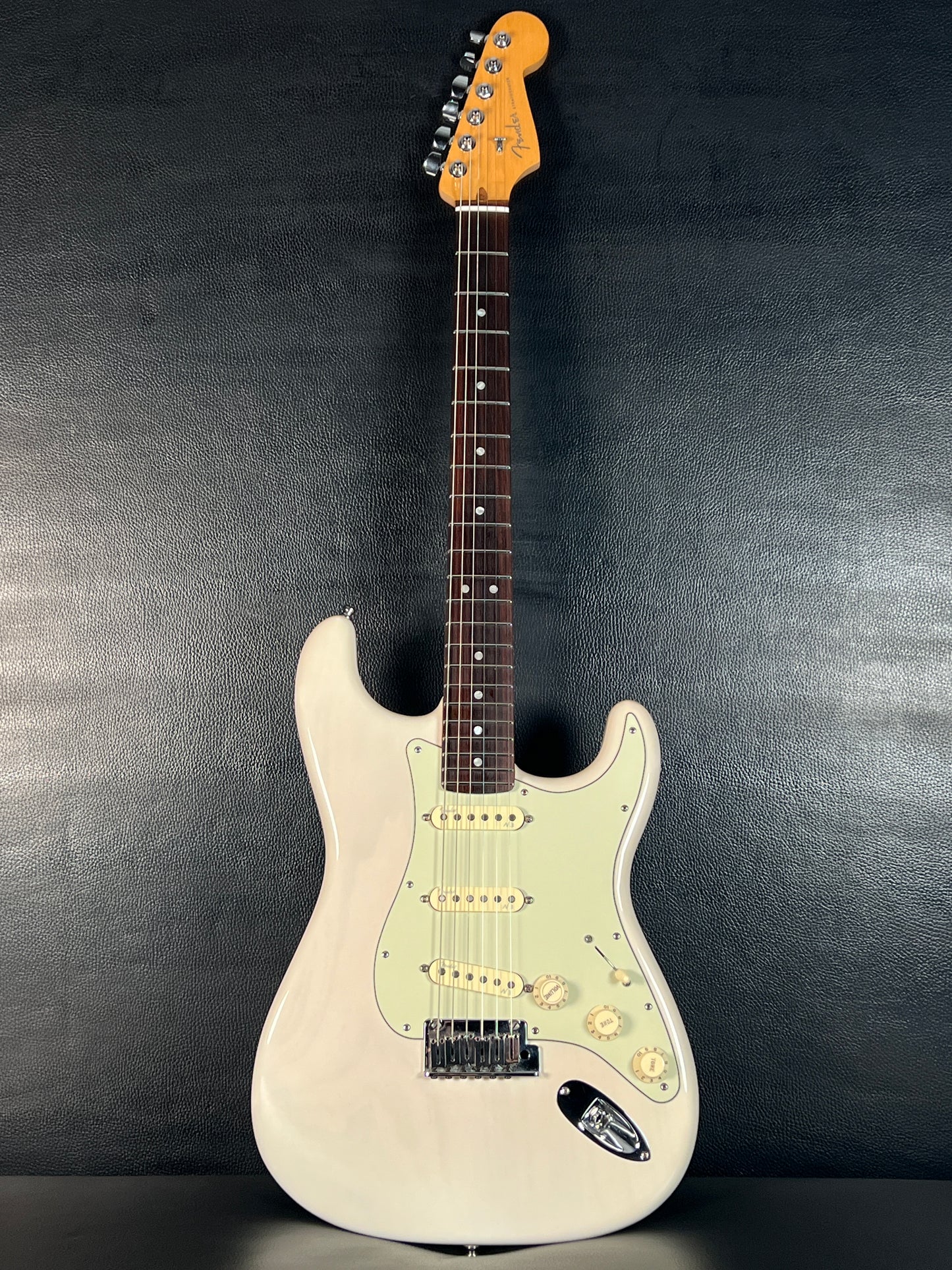 Fender American Deluxe Ash Stratocaster White Blonde (PRE-OWNED)