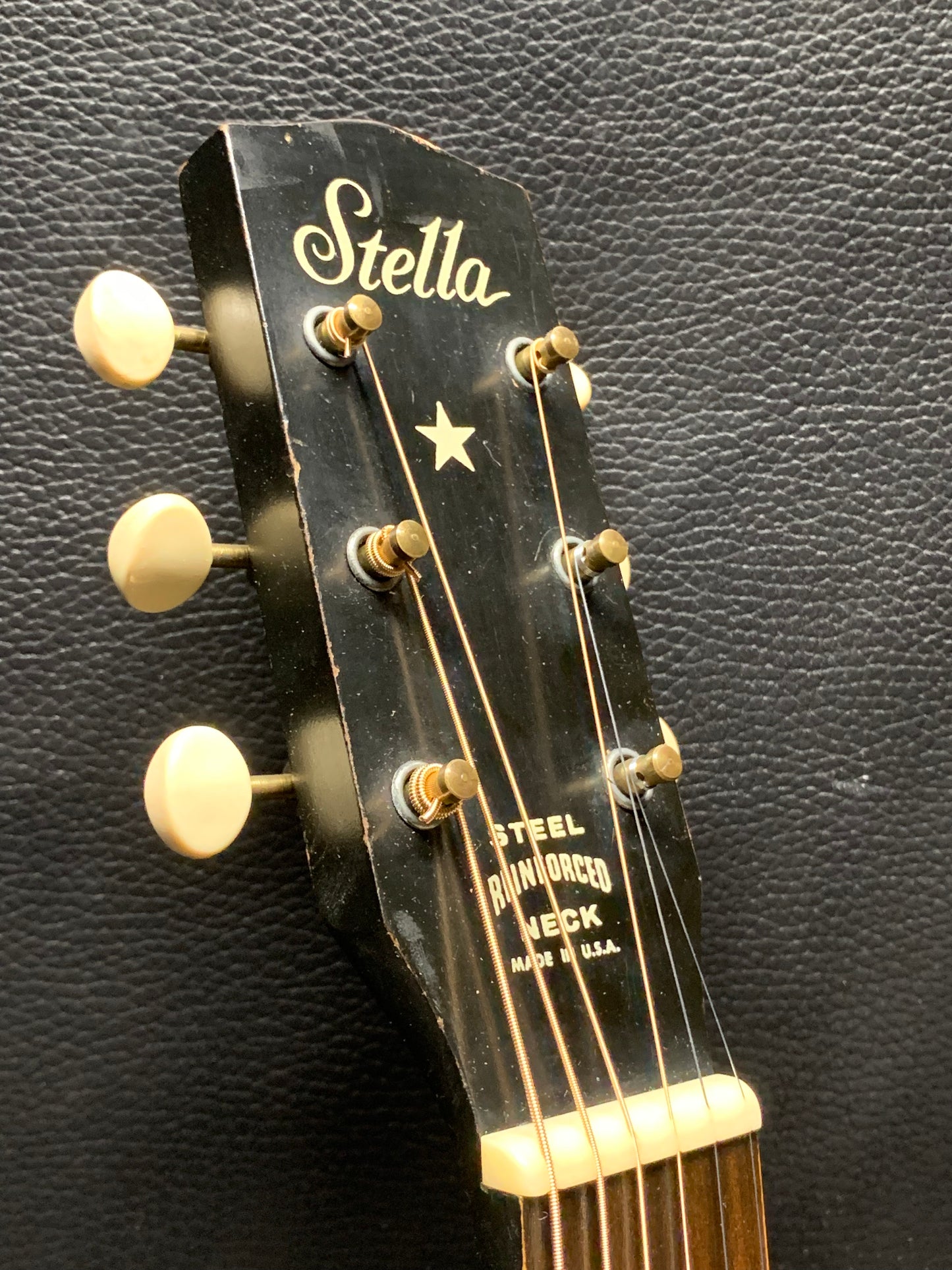 Stella Harmony Vintage Parlor Guitar (PRE-OWNED)