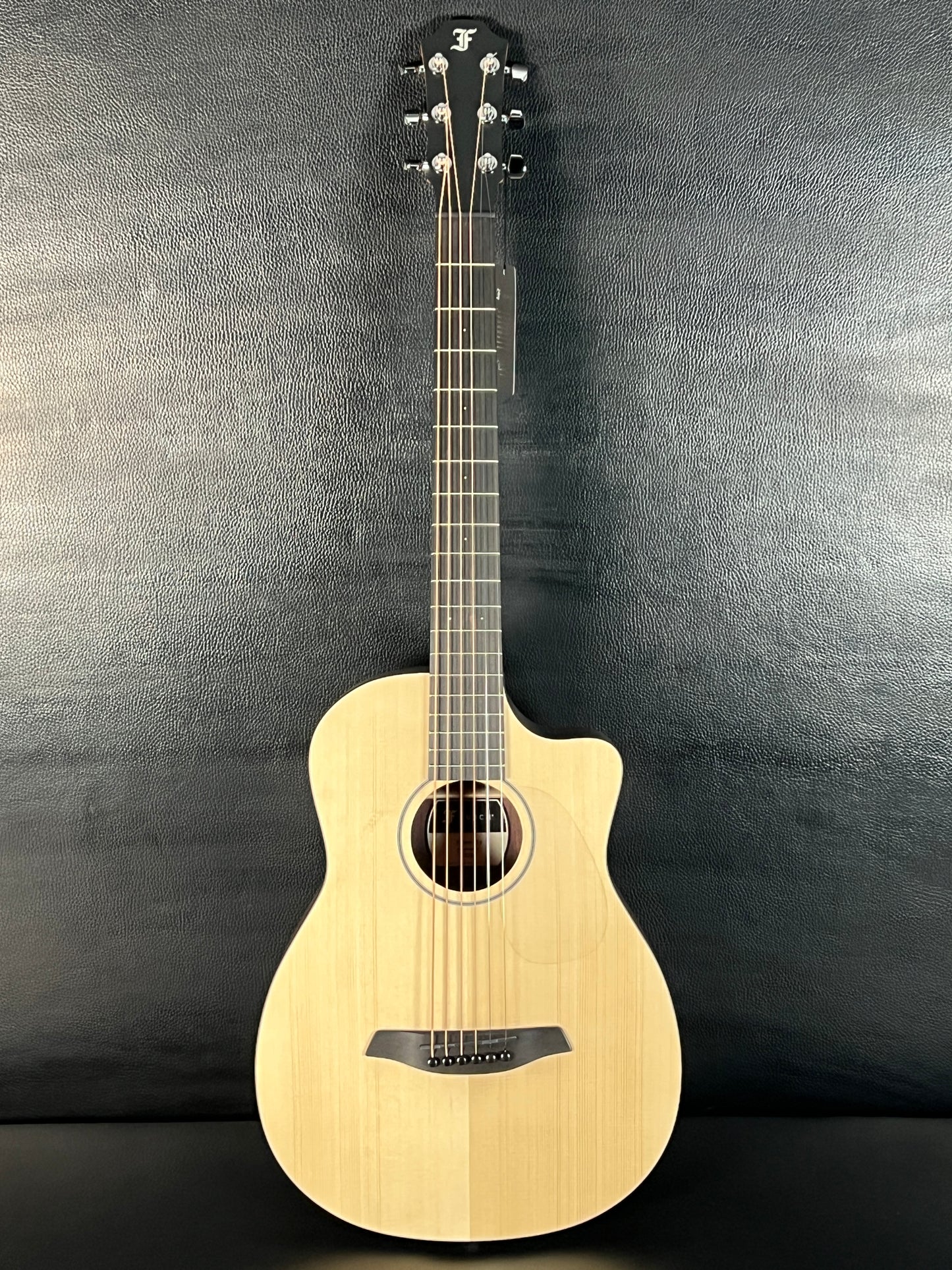 Furch Pioneer ER a Travel Guitar #133307