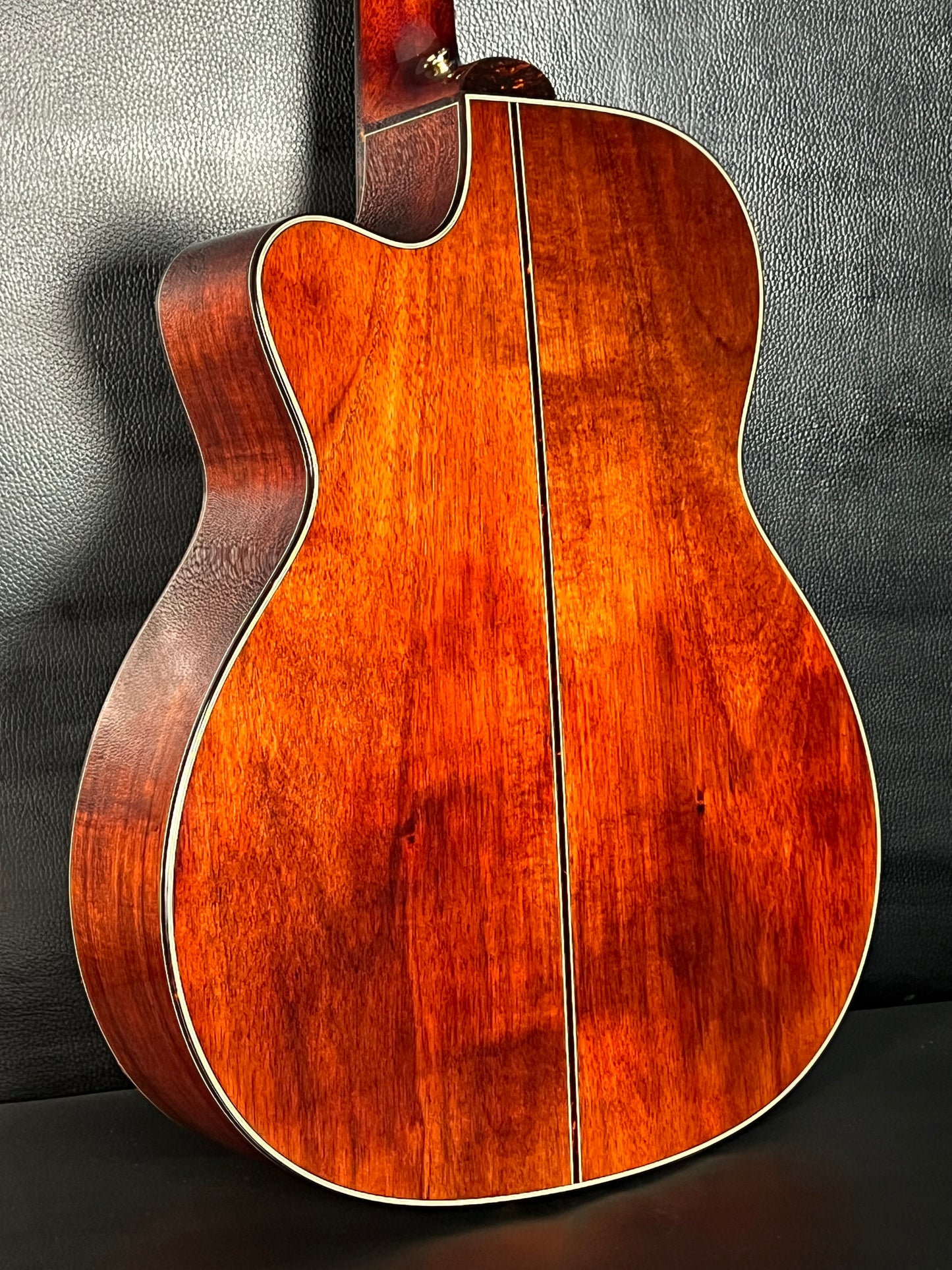 Takamine LTD2025 Limited Edition Antique Evergreen #63030074